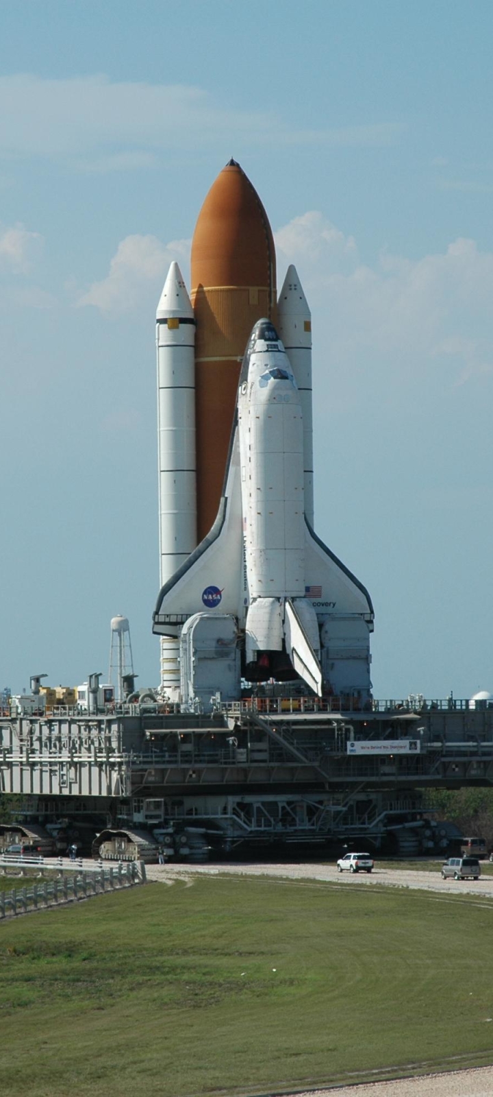 Download mobile wallpaper Vehicles, Space Shuttle, Space Shuttle Discovery, Space Shuttles for free.