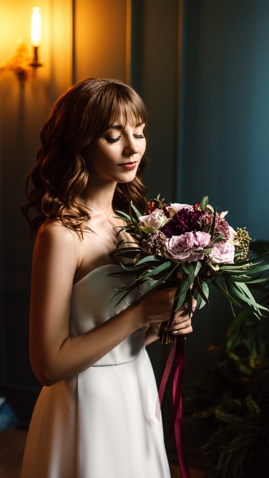 Download mobile wallpaper Bouquet, Mood, Brunette, Women for free.