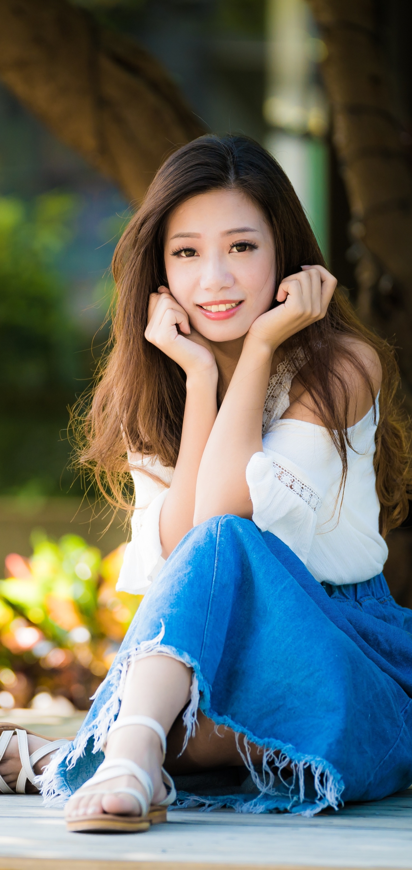 Download mobile wallpaper Smile, Brunette, Model, Women, Asian, Long Hair, Depth Of Field for free.