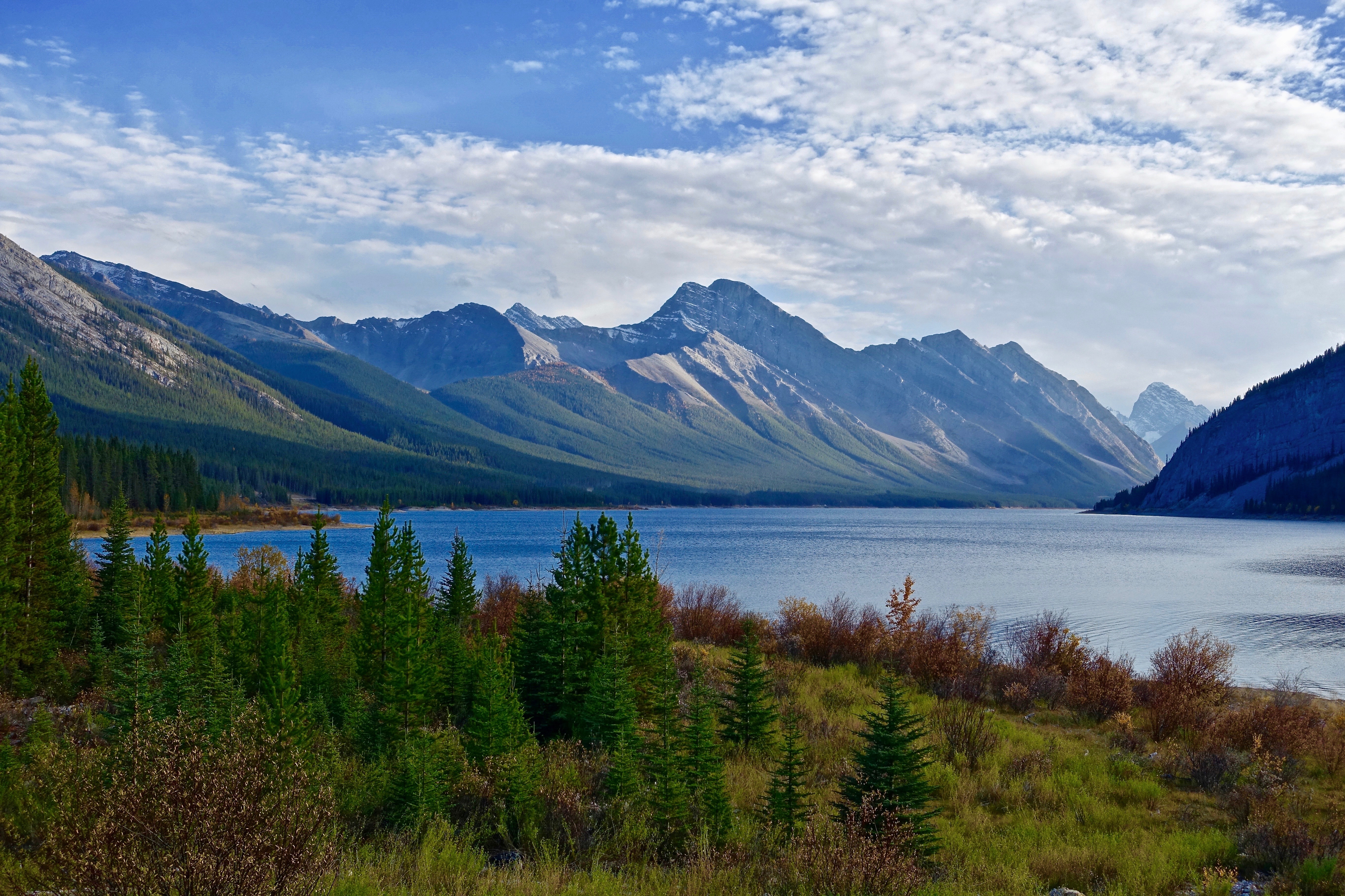 Free download wallpaper Landscape, Nature, Mountains, Mountain, Lake, Forest, Earth, Cloud on your PC desktop