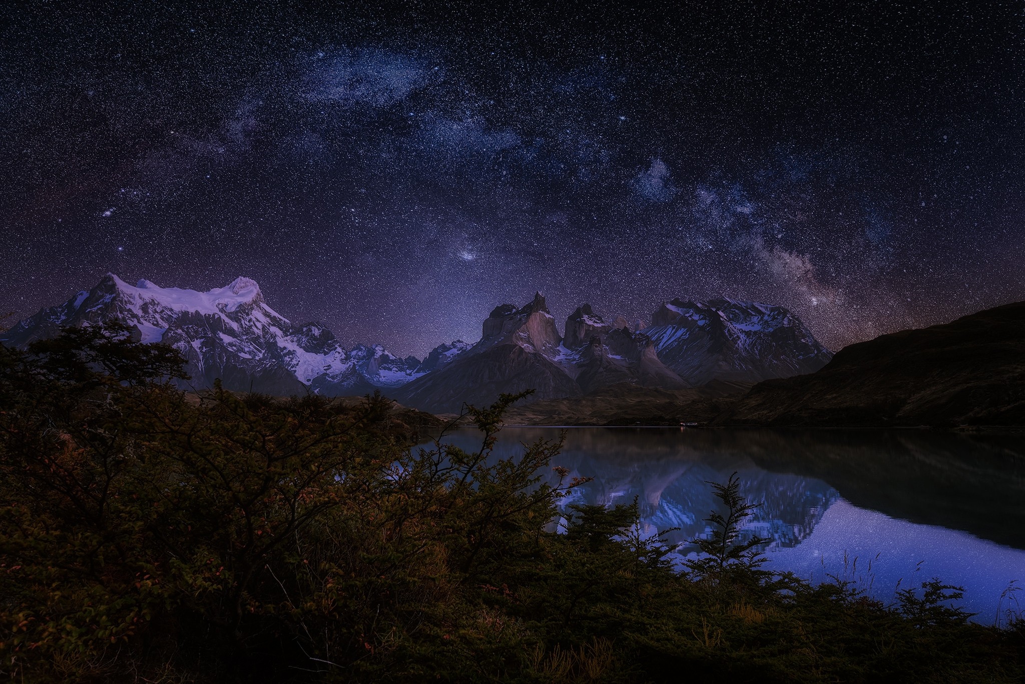 Free download wallpaper Nature, Mountains, Night, Mountain, Lake, Reflection, Tree, Starry Sky, Earth, Milky Way, Shrub on your PC desktop