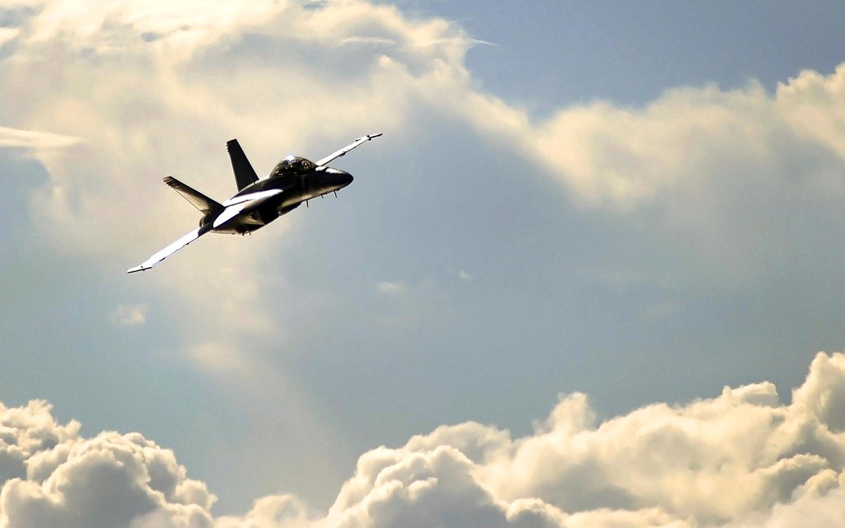Скачати мобільні шпалери Військовий, Mcdonnell Douglas F/a 18 Hornet, Реактивні Винищувачі безкоштовно.