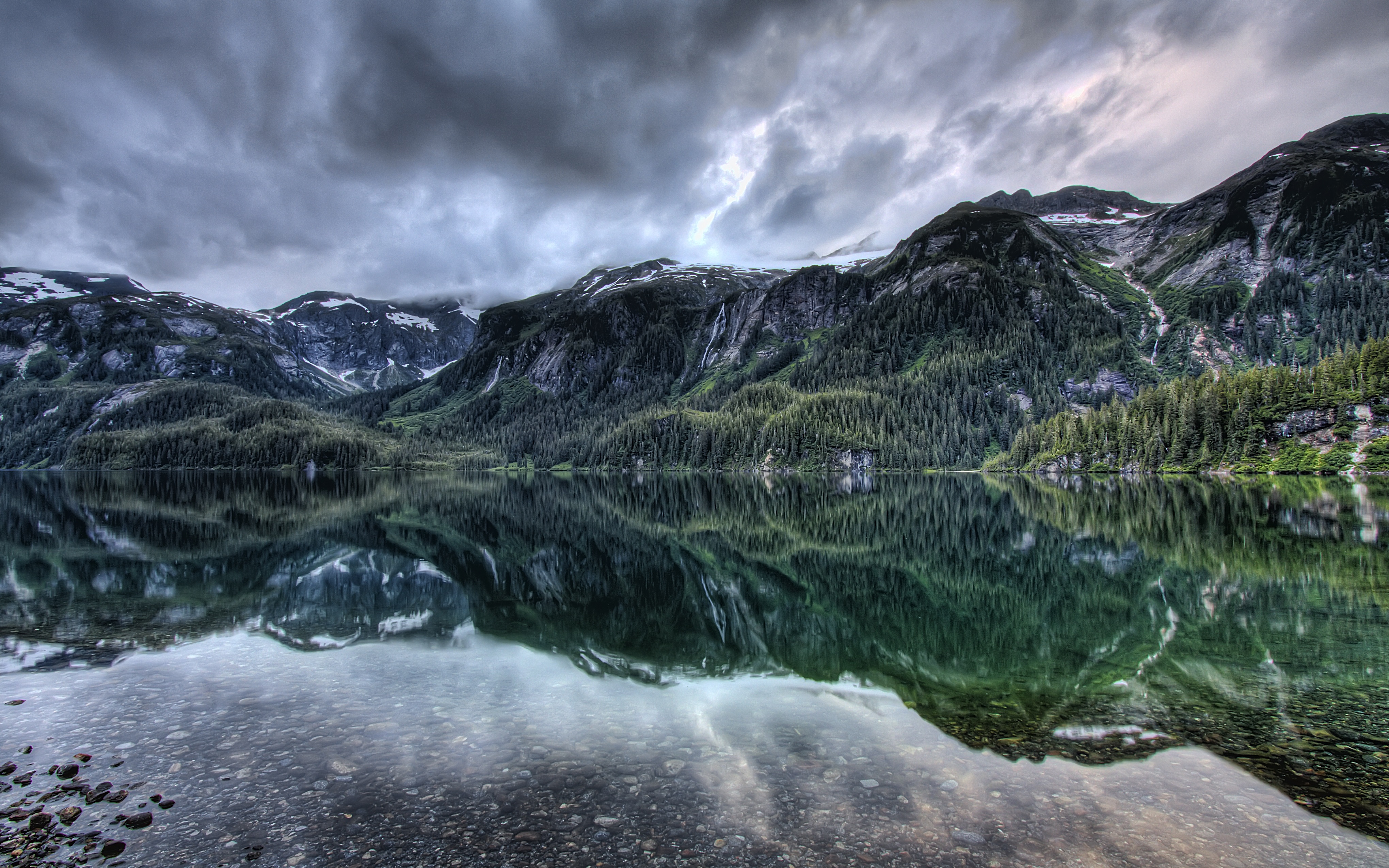 PCデスクトップに湖, 山, 反射, 森, 地球画像を無料でダウンロード