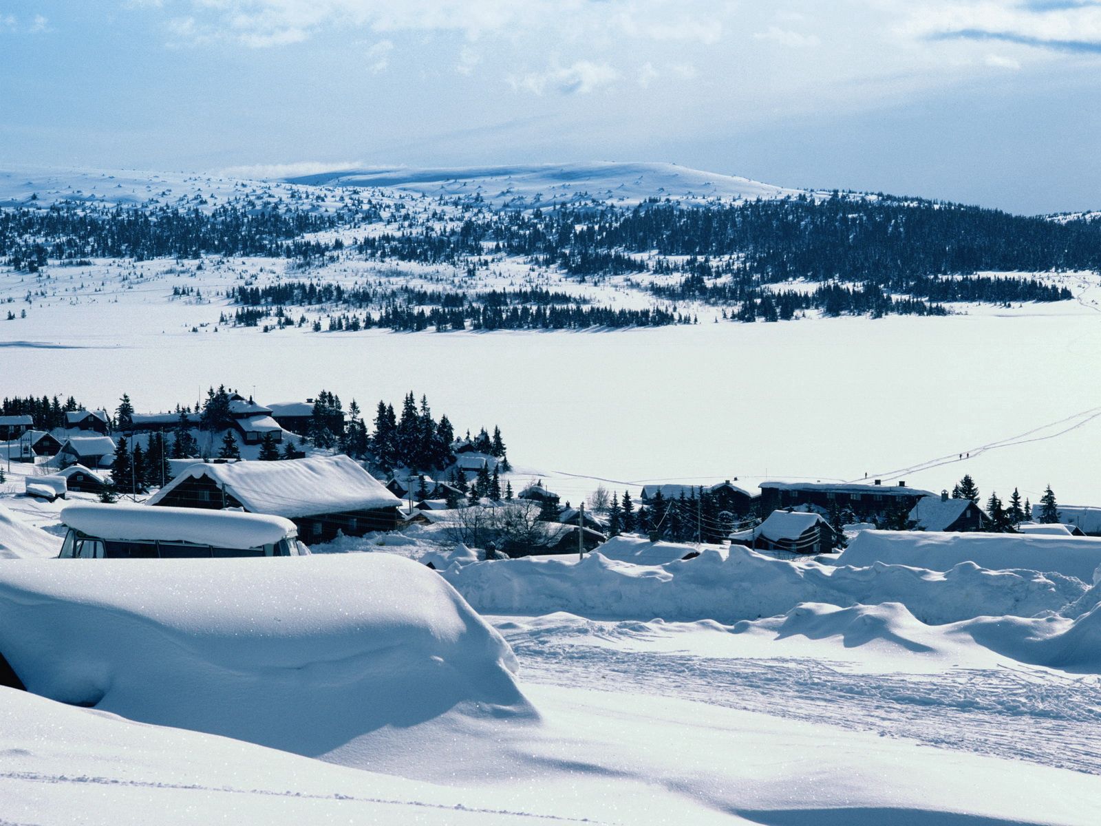 82114 Bild herunterladen winter, natur, schnee, wald, dorf, freiflächen, weite - Hintergrundbilder und Bildschirmschoner kostenlos