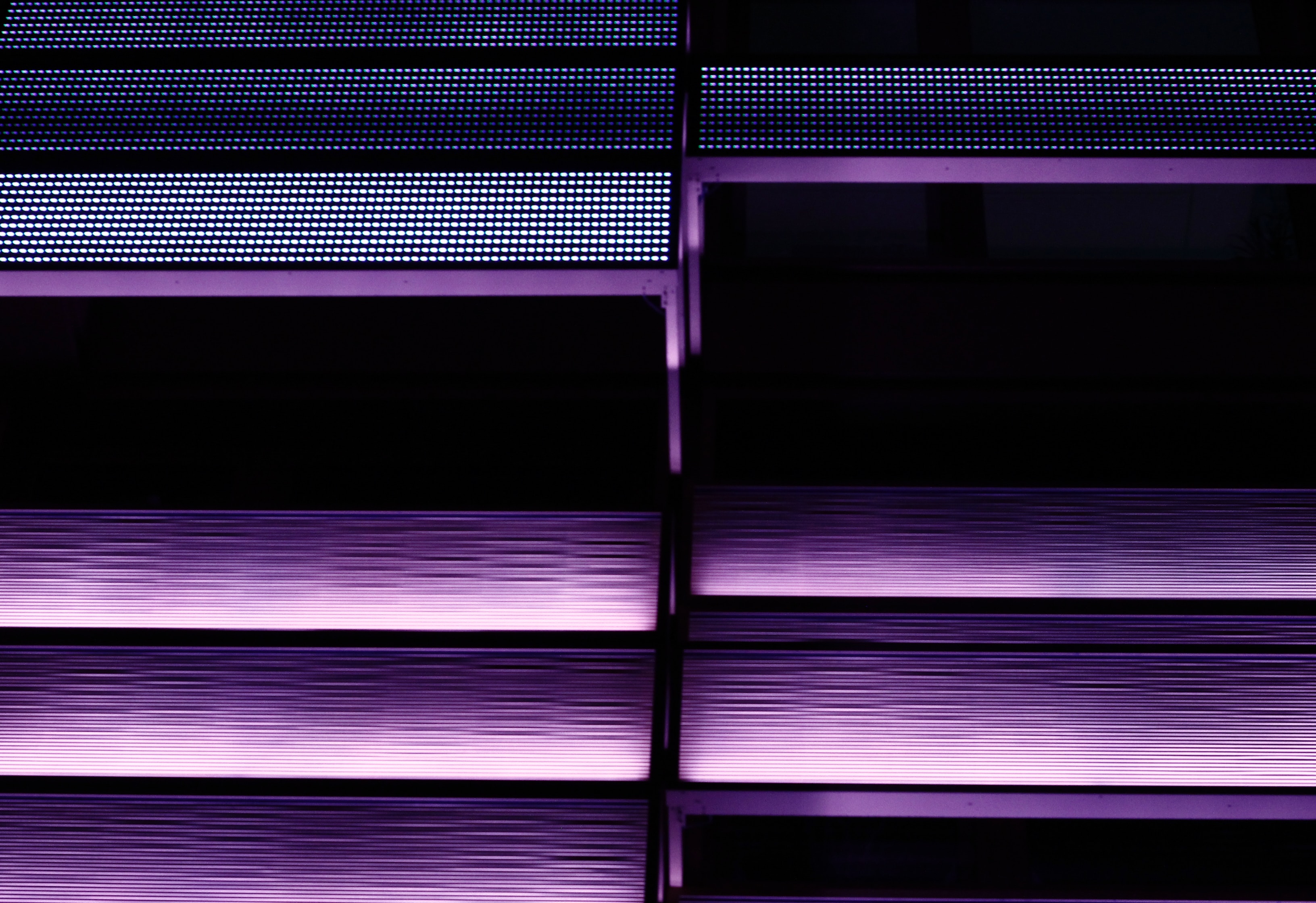 151556 descargar imagen violeta, textura, texturas, neón, iluminar desde el fondo, iluminación, púrpura, pasos: fondos de pantalla y protectores de pantalla gratis