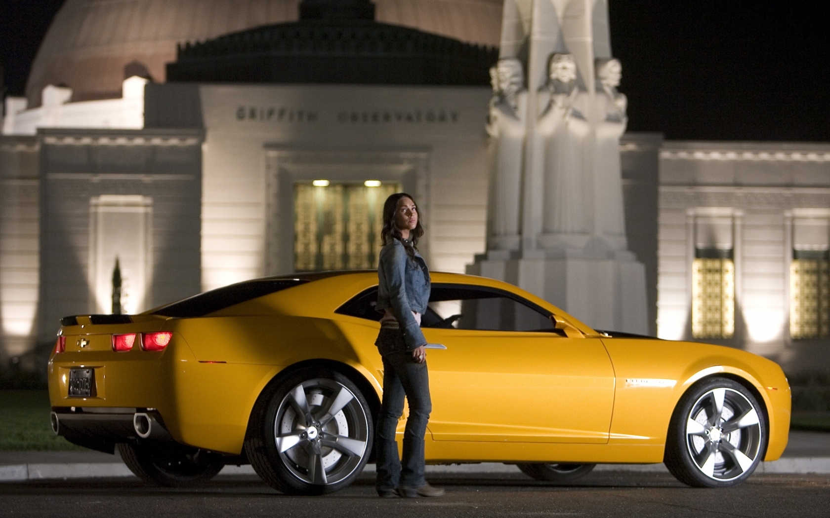 Free download wallpaper Transport, Auto, People, Chevrolet, Girls on your PC desktop