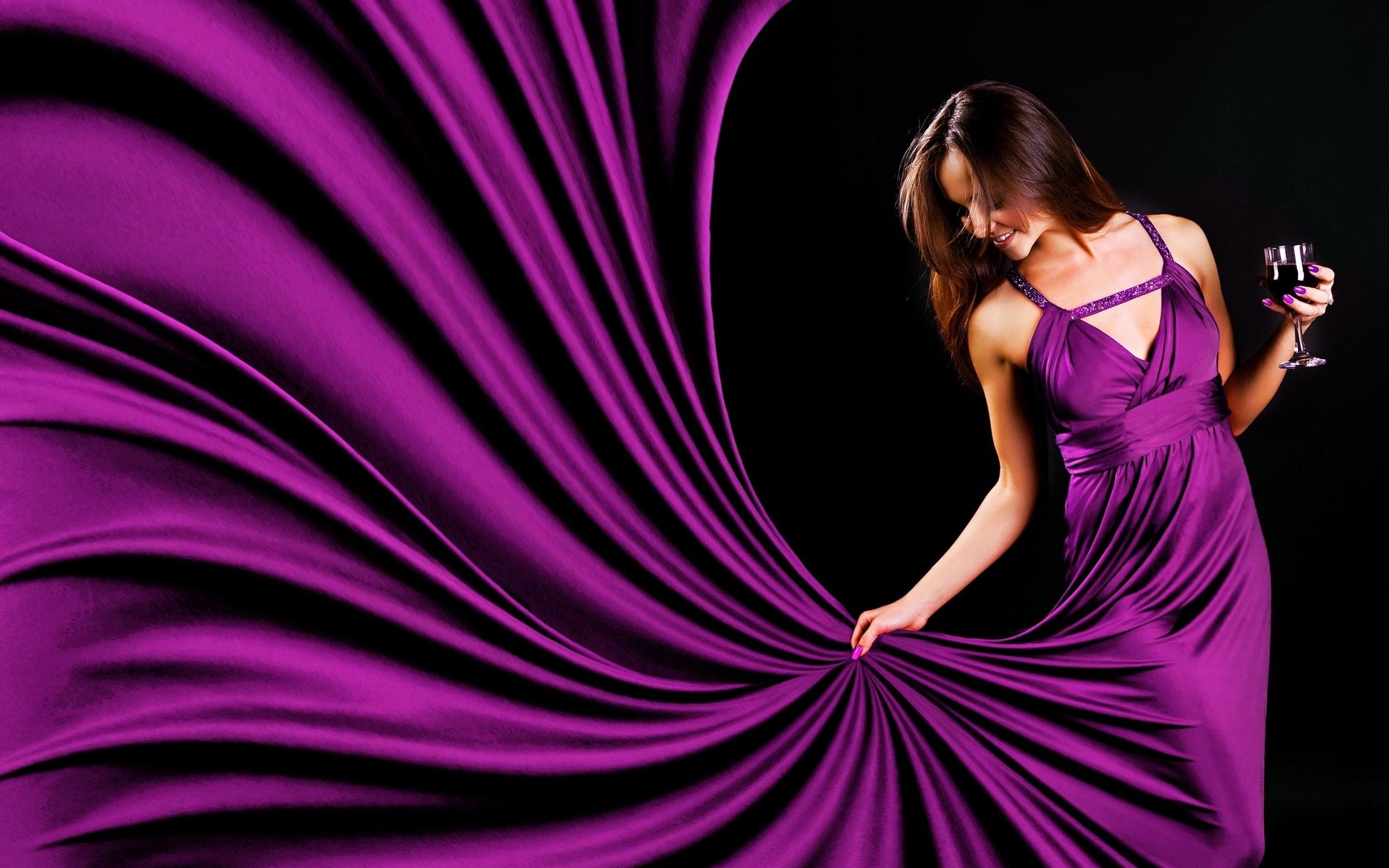 PCデスクトップに紫の, ドレス, ブルネット, モデル, 女性, 紫のドレス画像を無料でダウンロード