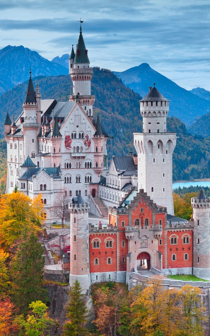 Скачать картинку Замки, Германия, Бавария, Замок Нойшванштайн, Сделано Человеком в телефон бесплатно.