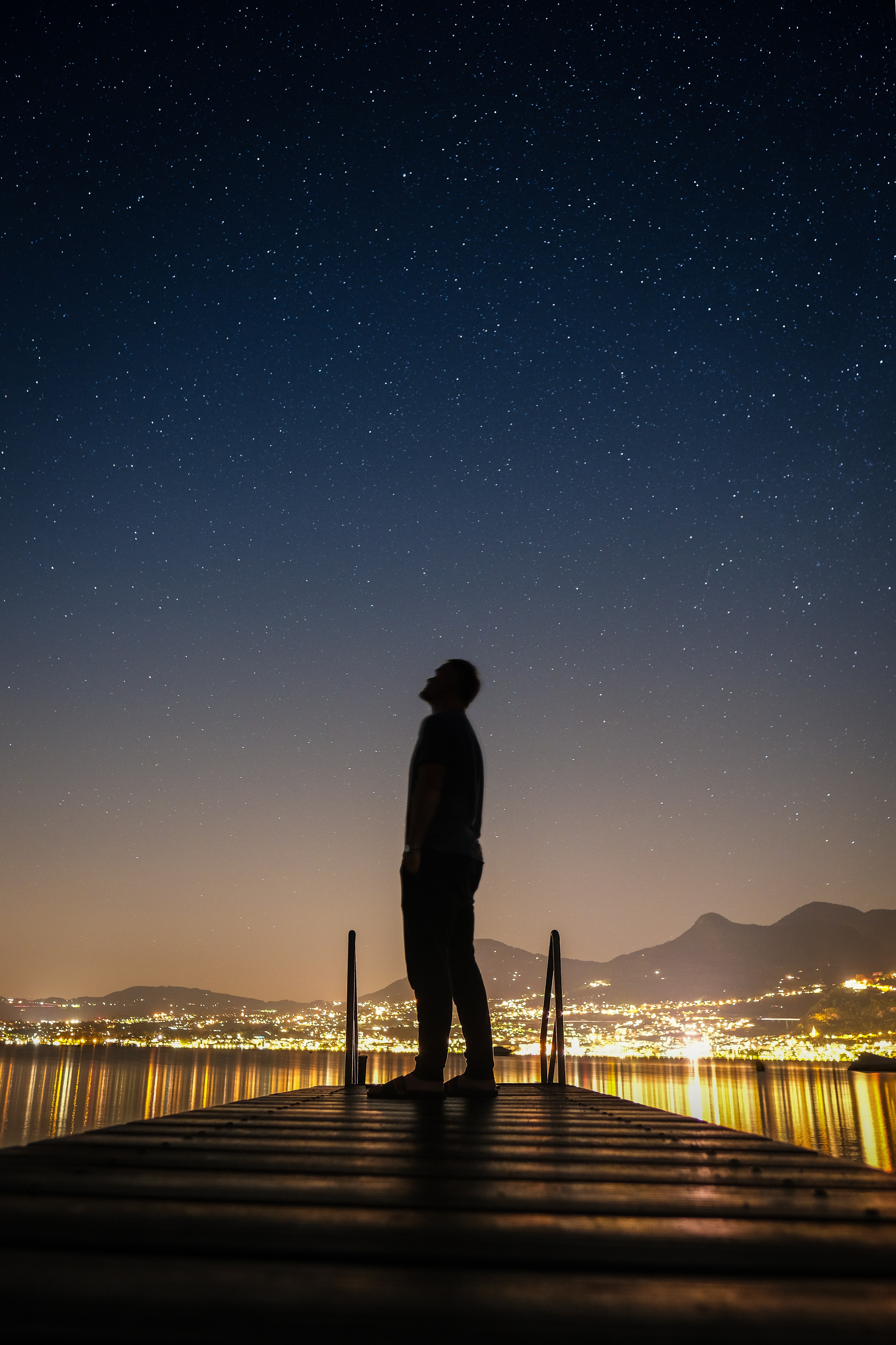 Free download wallpaper Miscellaneous, Miscellanea, Human, Person, Starry Sky, Silhouette, Night City, Stars on your PC desktop
