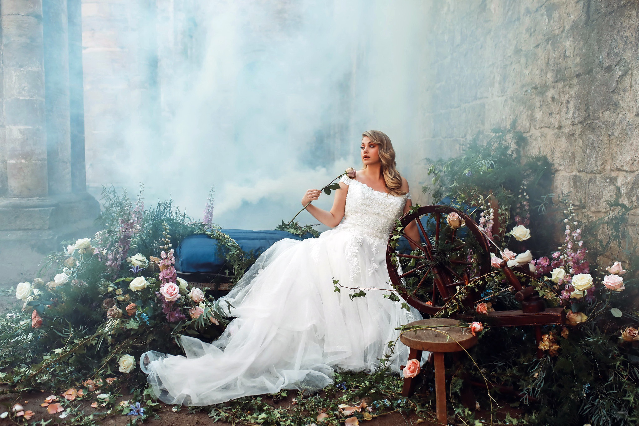 Free download wallpaper Smoke, Flower, Blonde, Bride, Model, Women, Wedding Dress, White Dress on your PC desktop