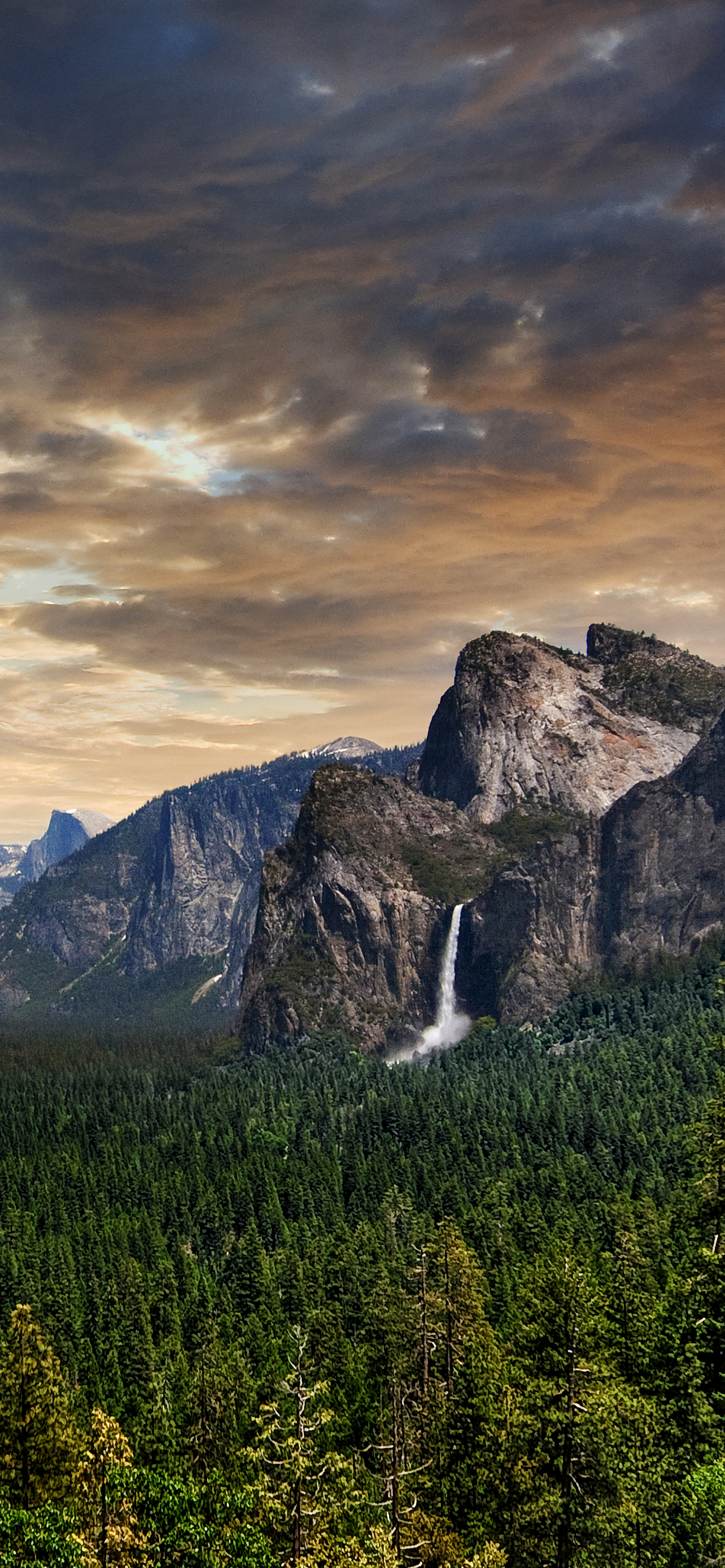 Скачать картинку Пейзаж, Гора, Водопад, Лес, Национальный Парк, Ландшафт, Йосемитский Национальный Парк, Земля/природа, Йосемитский Водопад в телефон бесплатно.