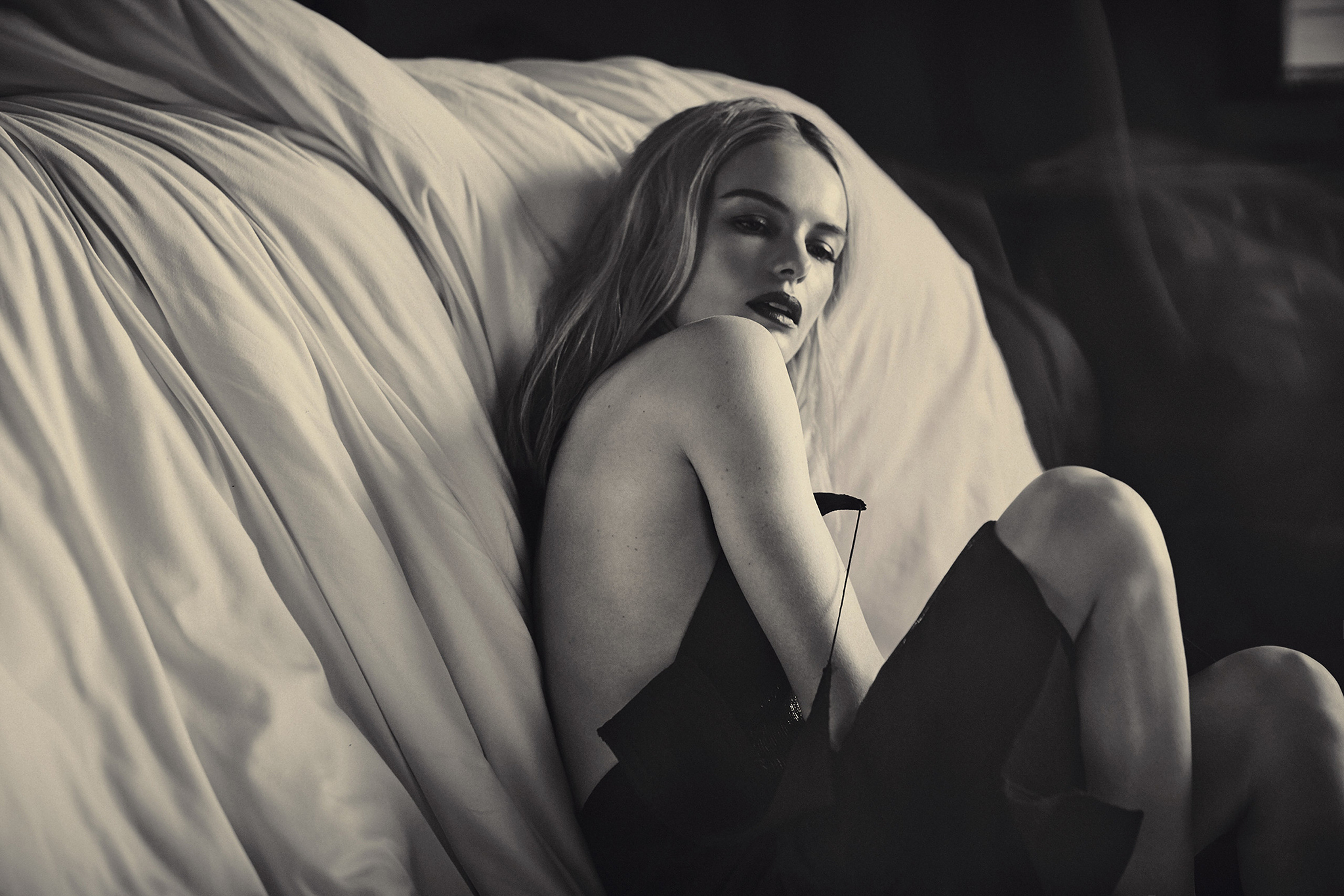Descarga gratuita de fondo de pantalla para móvil de Blanco Y Negro, Celebridades, Actriz, Kate Bosworth.