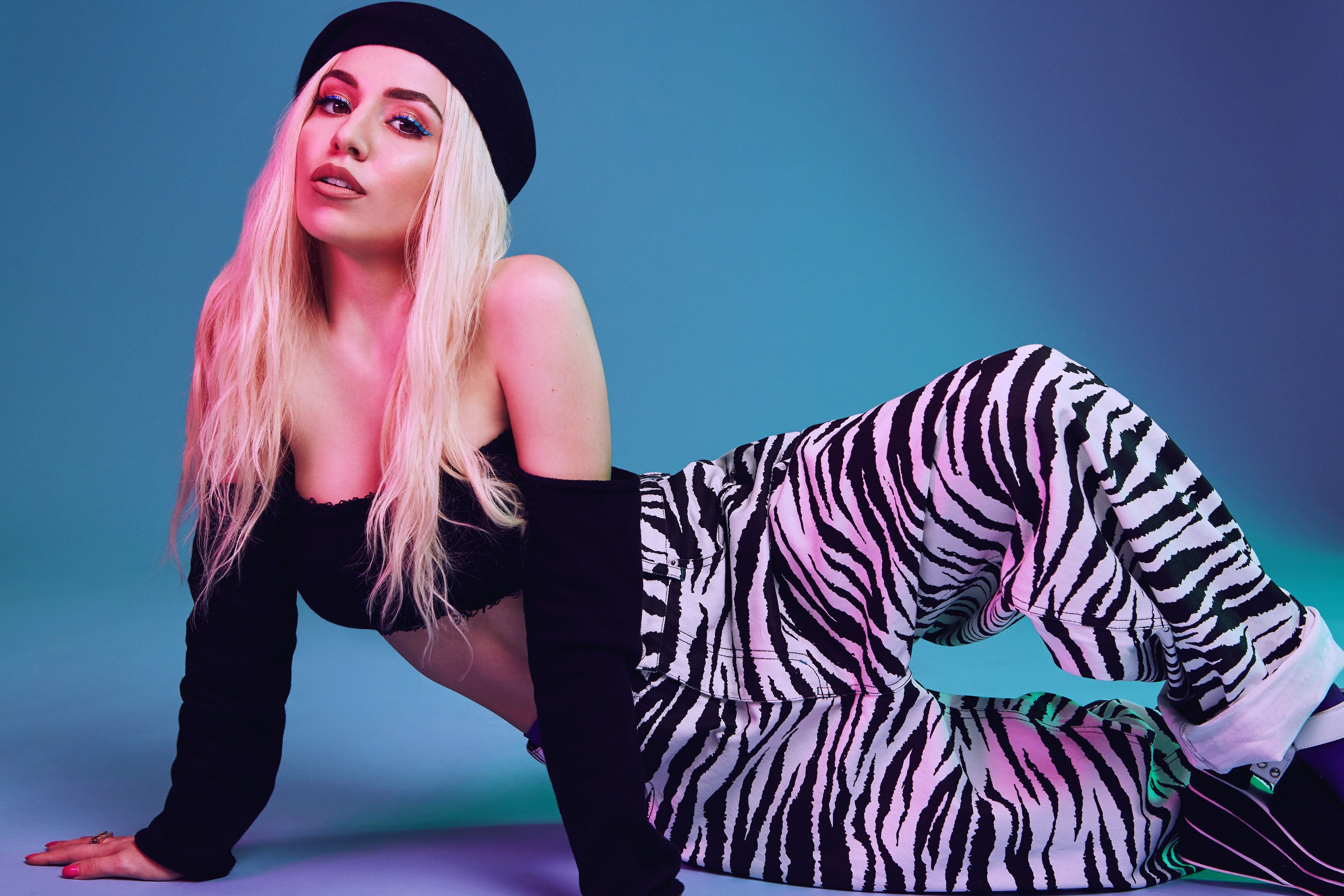 Free download wallpaper Music, Ava Max on your PC desktop