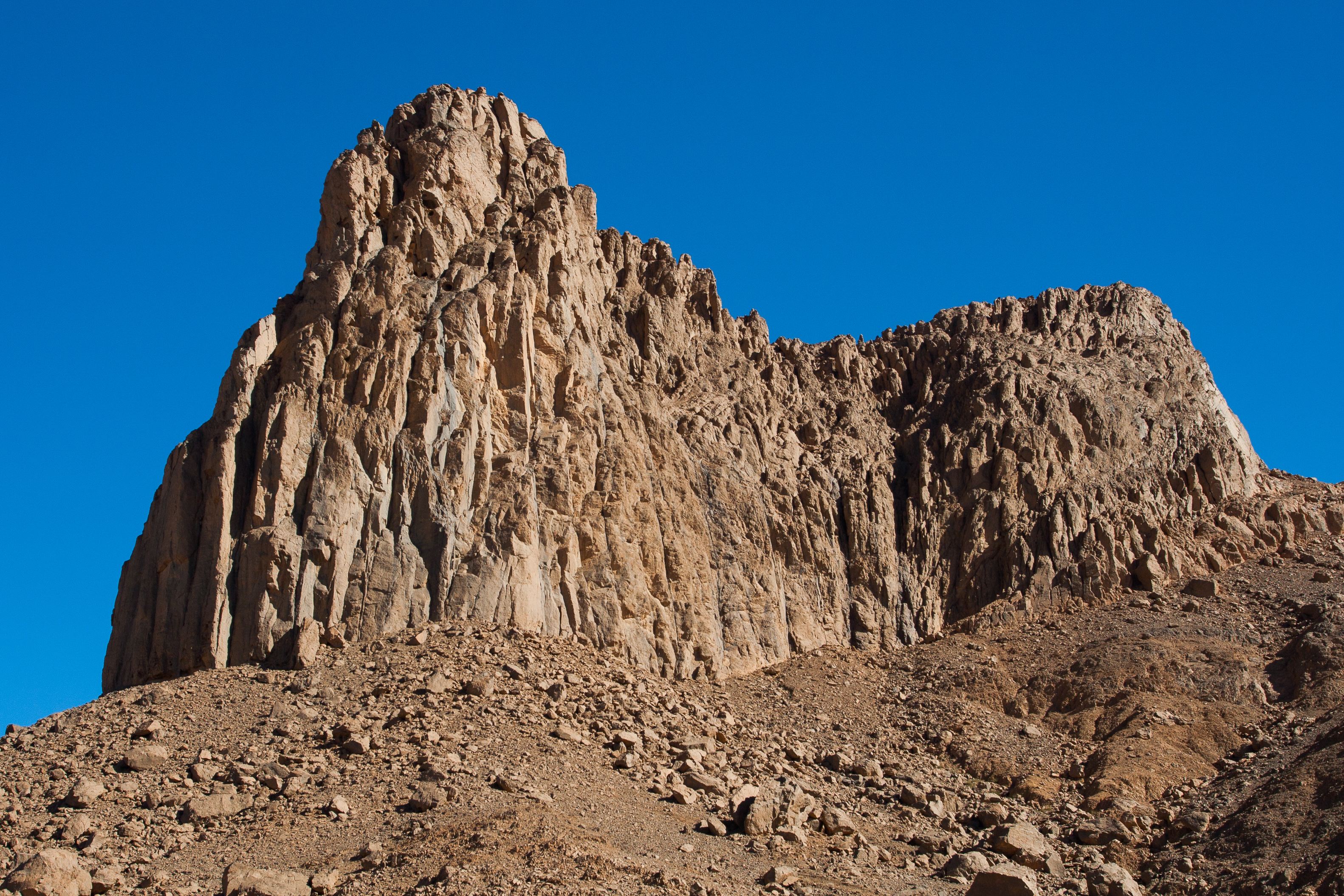 Download mobile wallpaper Desert, Mountain, Earth, Stone, Sahara, Africa, Algeria, Tassili N'ajjer, Hoggar Mountains for free.