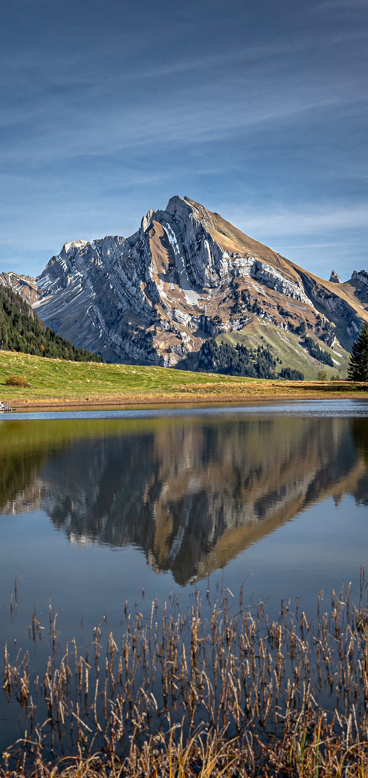 Скачать картинку Озера, Гора, Озеро, Отражение, Альпы, Швейцария, Фотографии в телефон бесплатно.