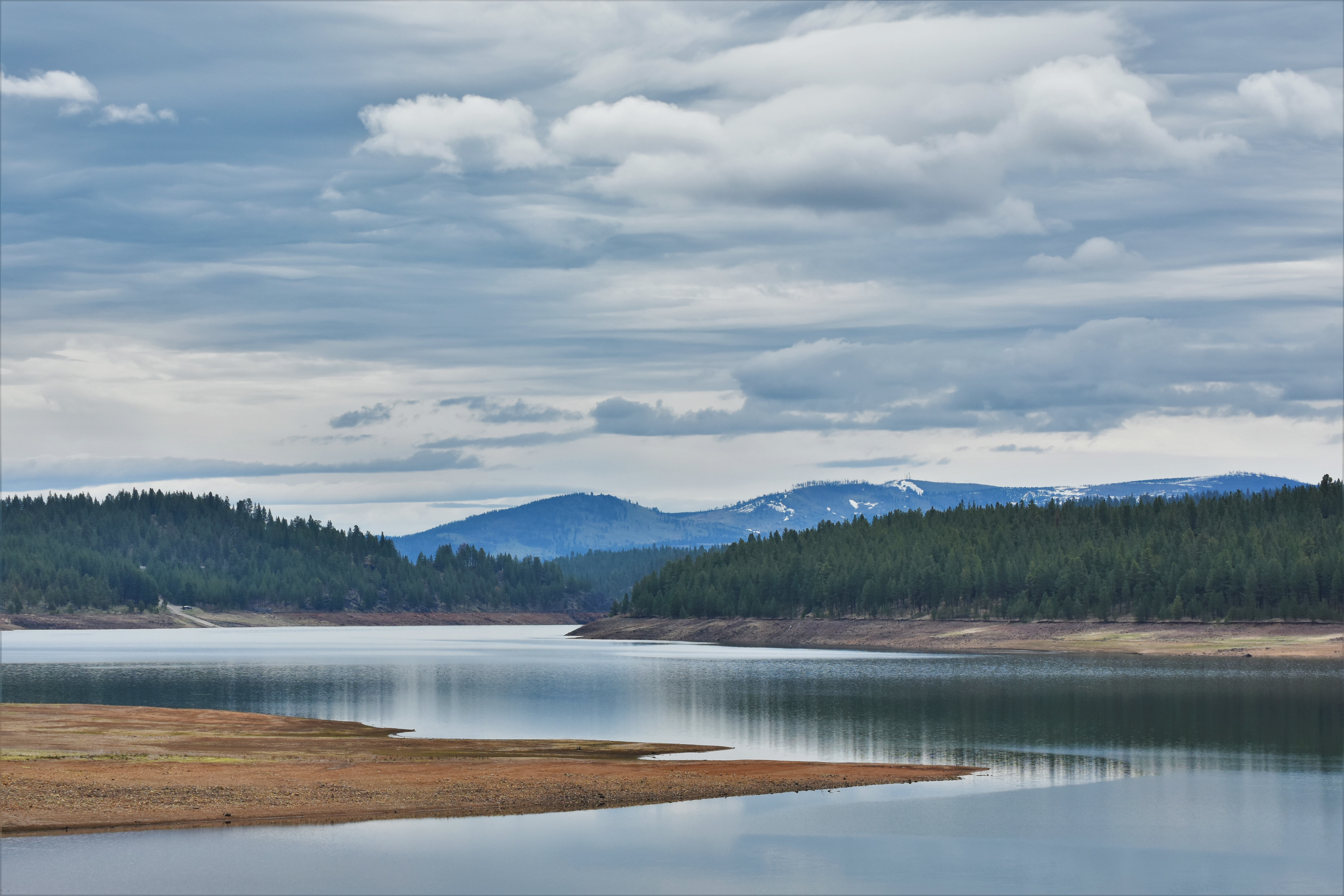 Laden Sie das See, Küste, Wald, Hügel, Hill, Natur-Bild kostenlos auf Ihren PC-Desktop herunter