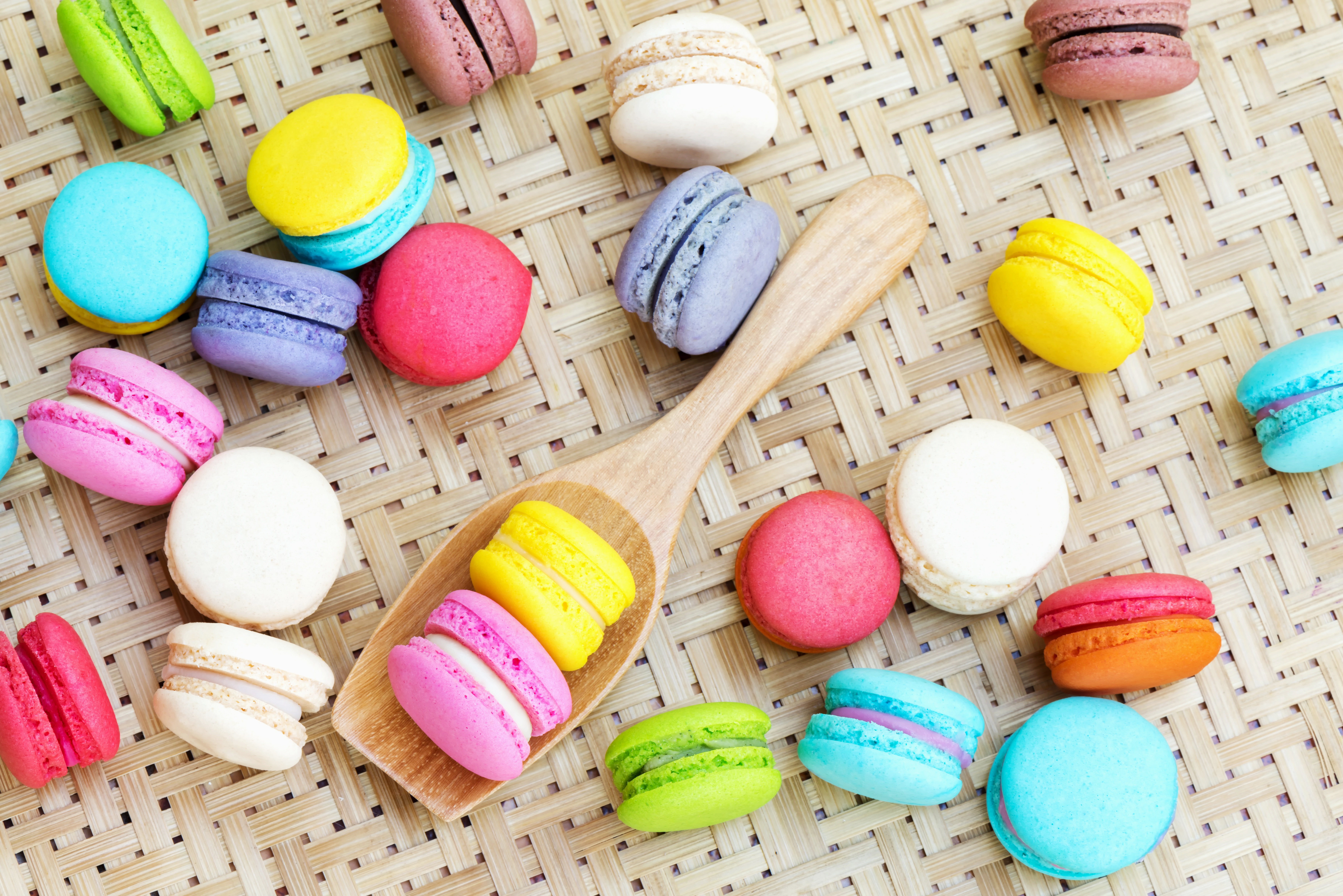 Download mobile wallpaper Food, Sweets, Macaron for free.