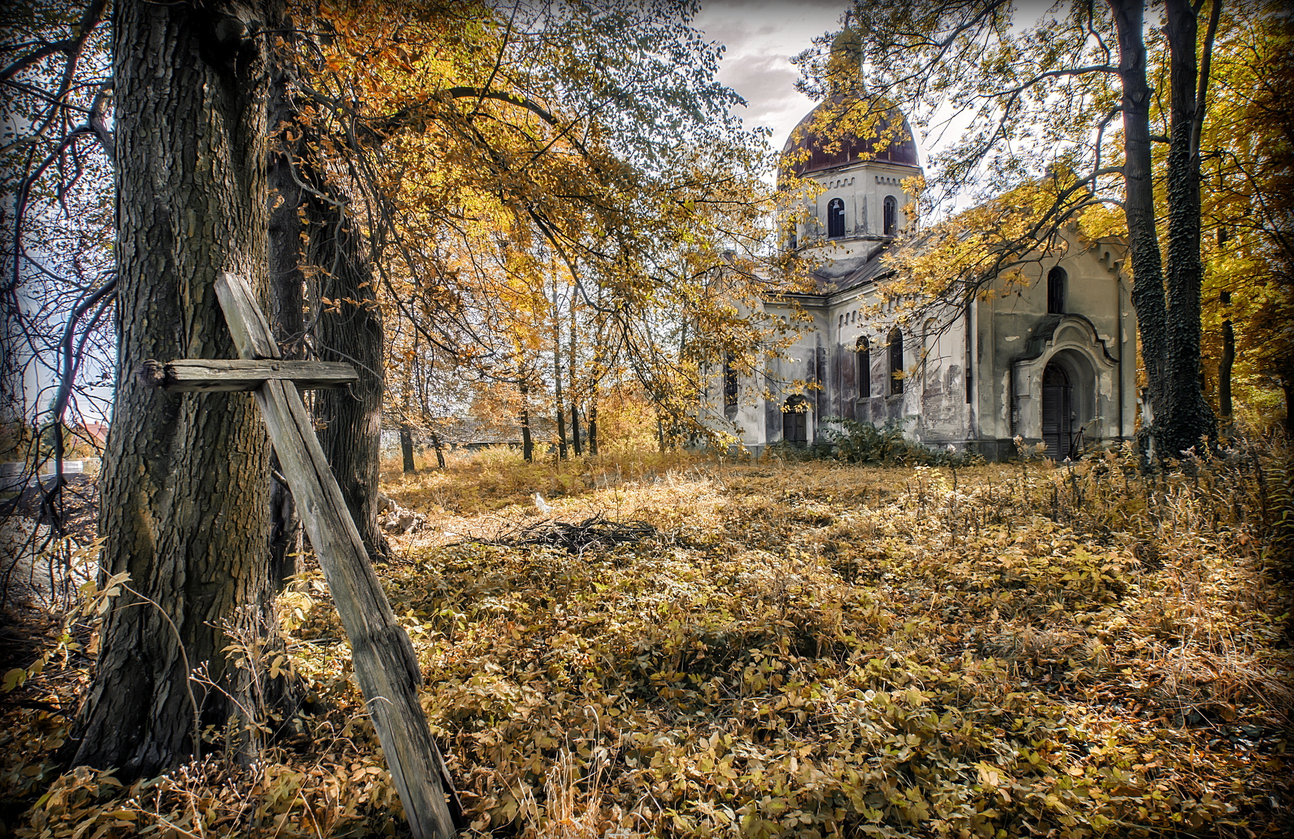 Free download wallpaper Building, Tree, Fall, Church, Cross, Churches, Religious on your PC desktop