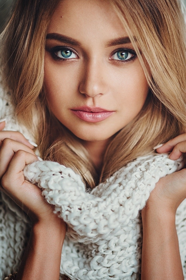 Download mobile wallpaper Blonde, Face, Model, Women, Blue Eyes for free.