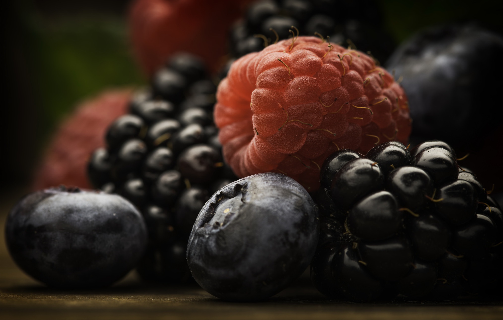 Laden Sie das Himbeere, Brombeere, Frucht, Heidelbeere, Nahrungsmittel-Bild kostenlos auf Ihren PC-Desktop herunter