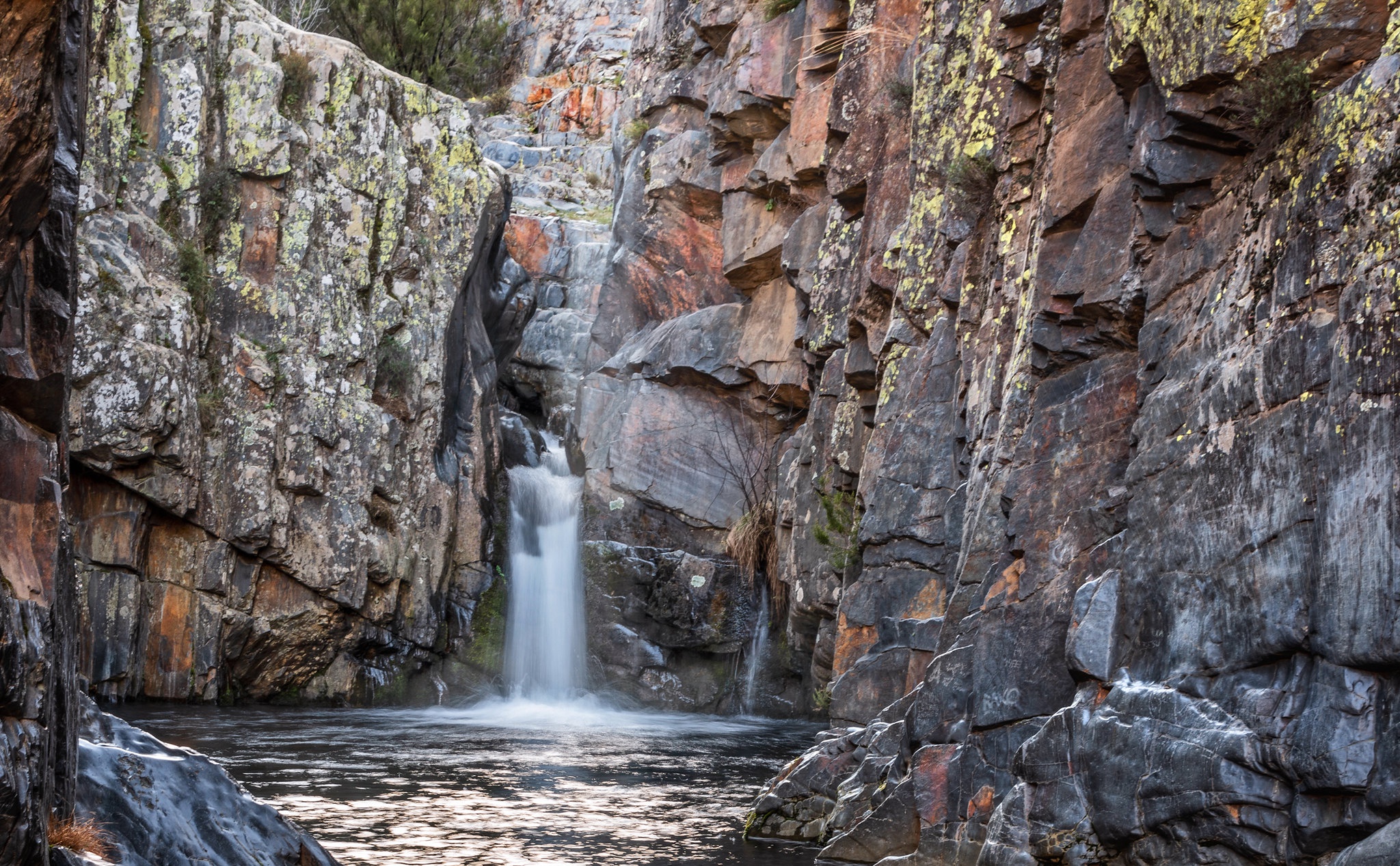 Descarga gratuita de fondo de pantalla para móvil de Naturaleza, Cascadas, Cascada, Tierra/naturaleza.