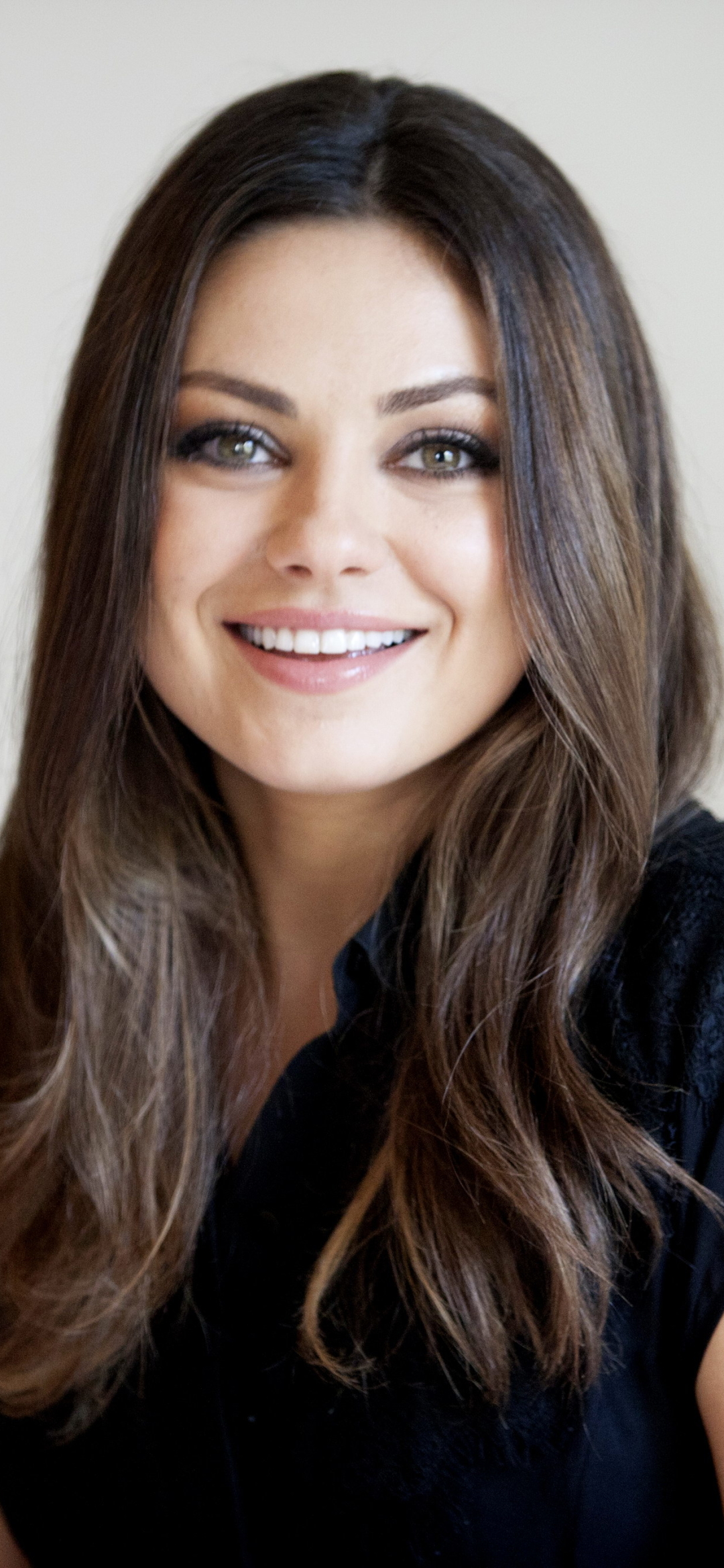 Descarga gratuita de fondo de pantalla para móvil de Mila Kunis, Celebridades.