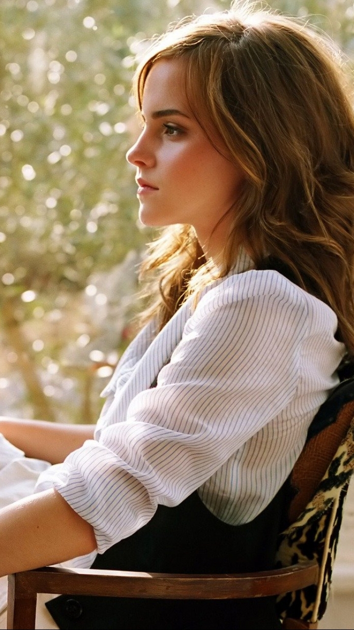 Descarga gratuita de fondo de pantalla para móvil de Celebridades, Emma Watson.