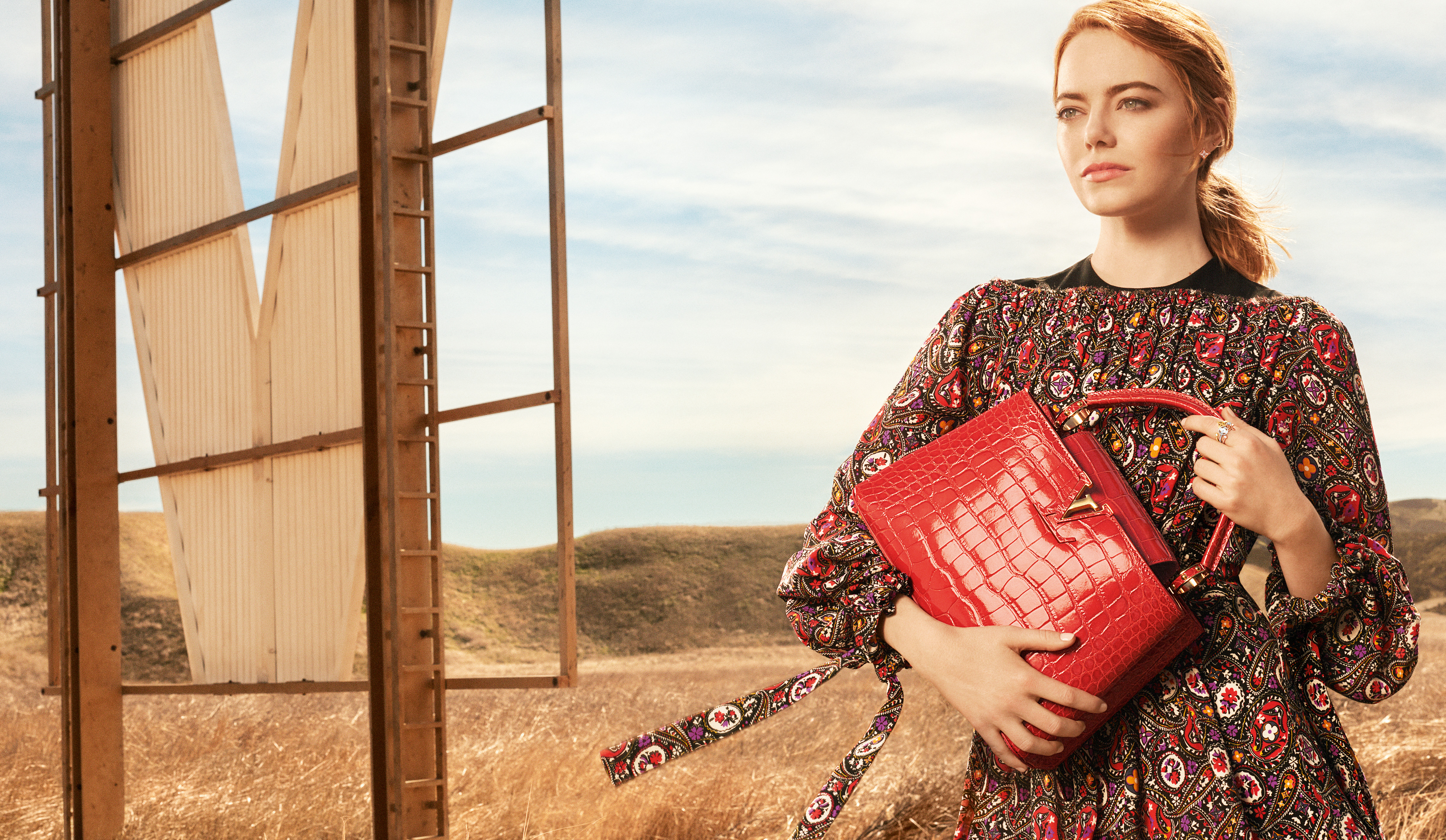 Laden Sie das Emma Stone, Handtasche, Berühmtheiten-Bild kostenlos auf Ihren PC-Desktop herunter