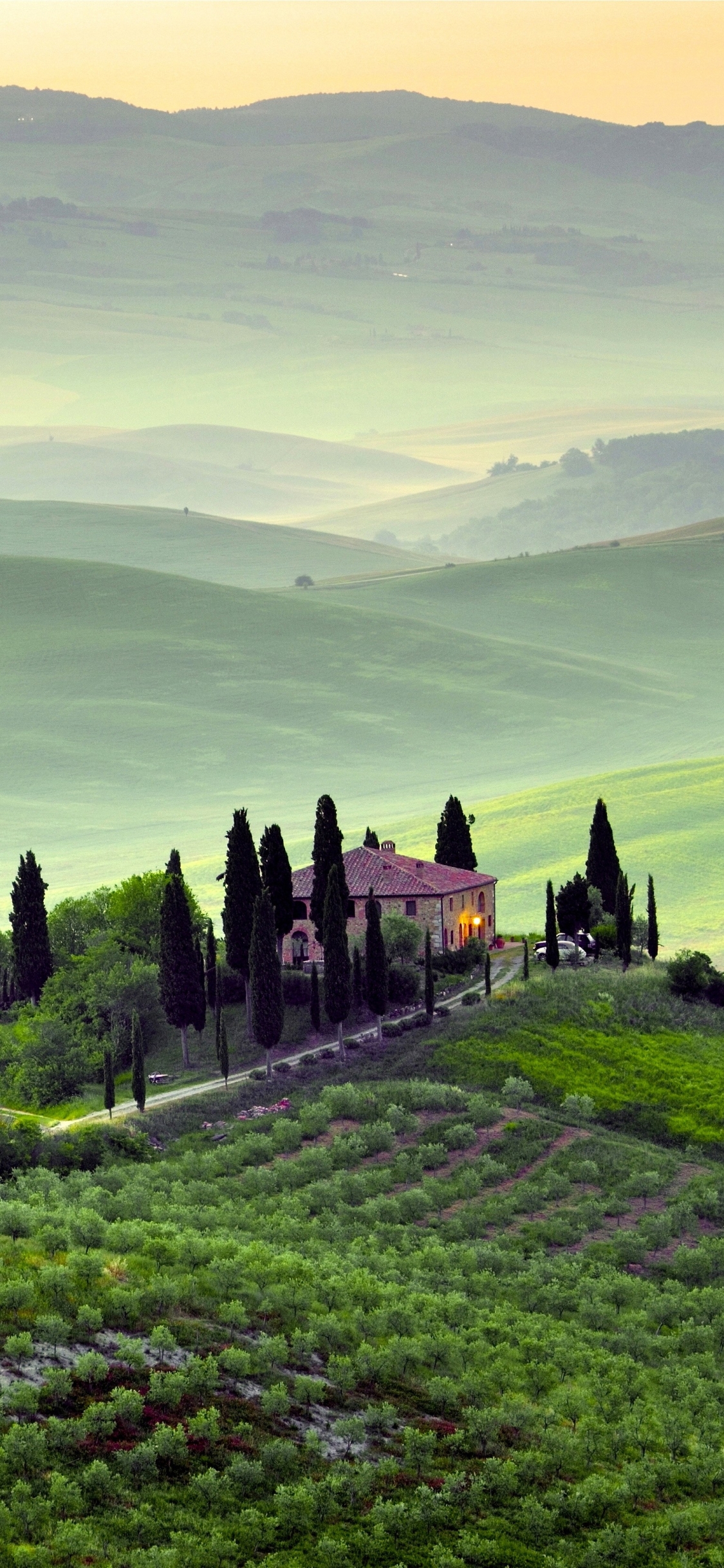 Download mobile wallpaper Italy, House, Field, Hill, Photography, Mansion, Tuscany for free.