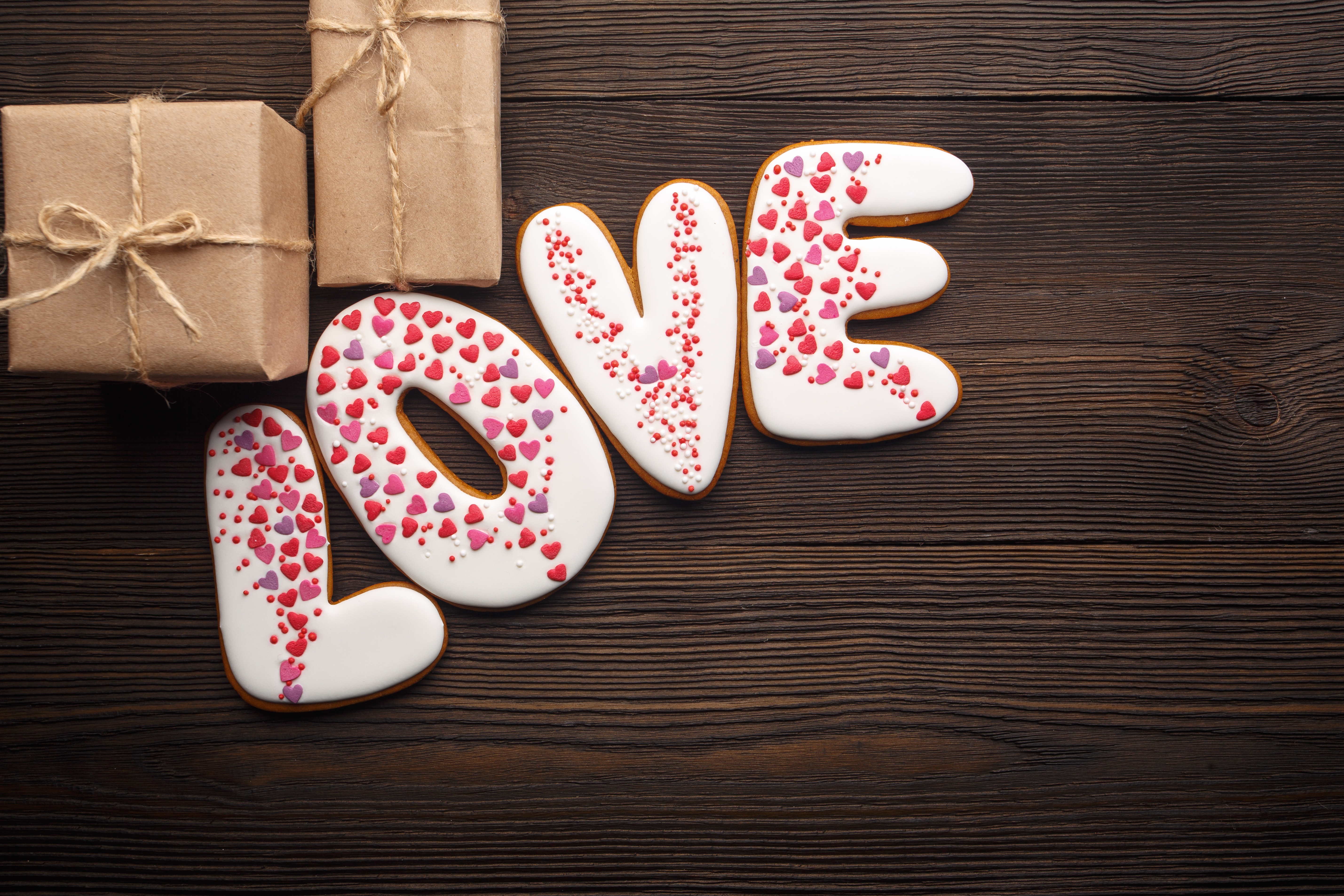 Download mobile wallpaper Love, Gift, Heart, Photography, Cookie, Romantic for free.