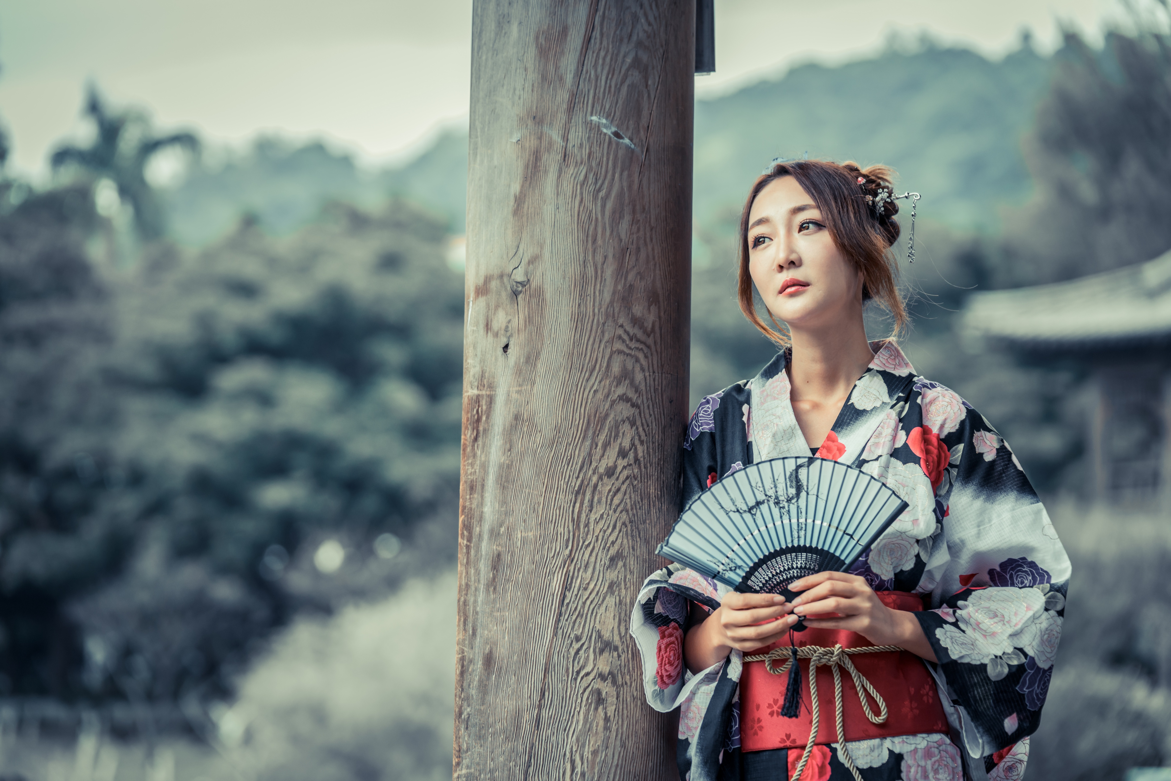 Download mobile wallpaper Kimono, Brunette, Model, Fan, Women, Asian, Depth Of Field for free.