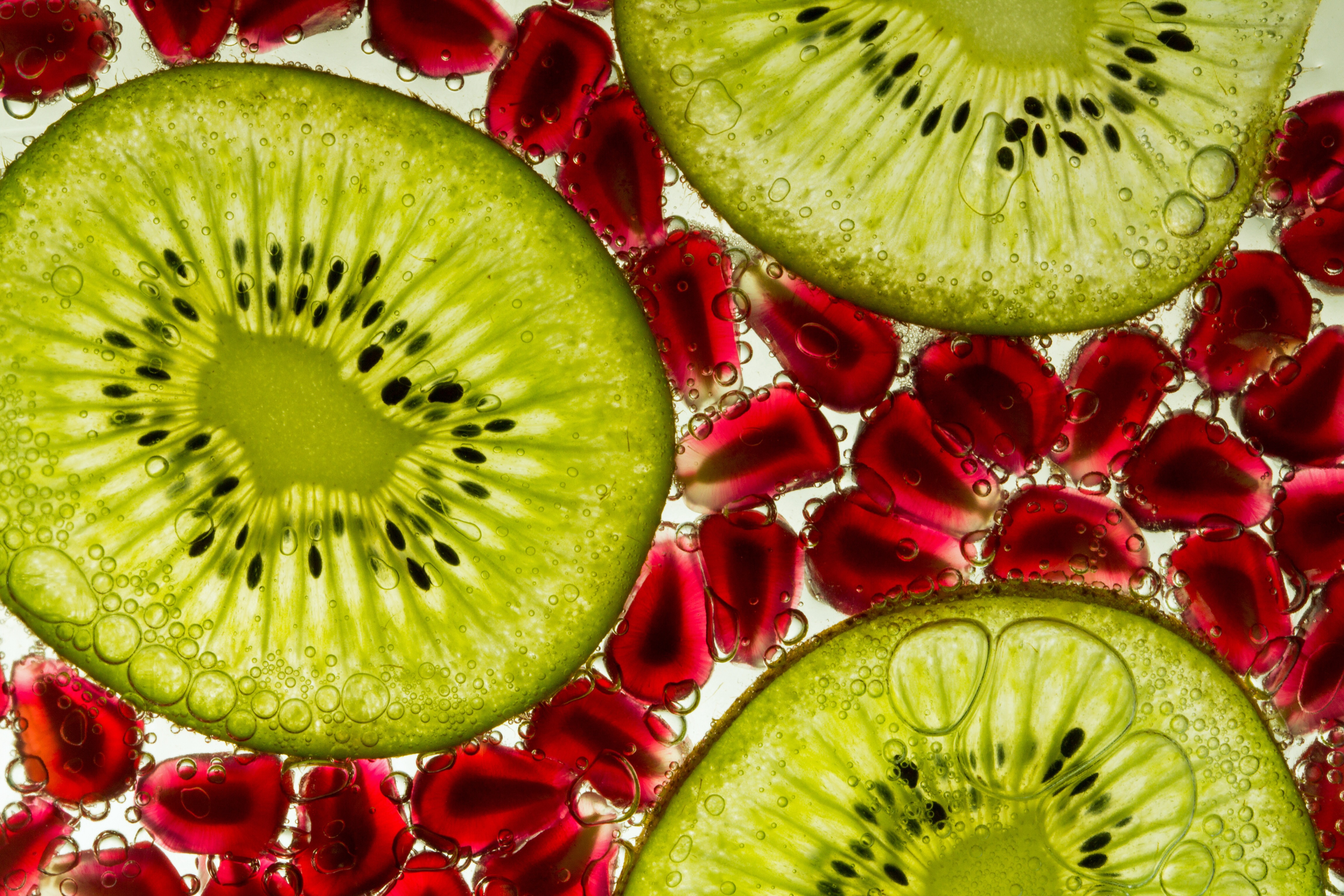 Handy-Wallpaper Kiwi, Frucht, Nahrungsmittel, Früchte kostenlos herunterladen.