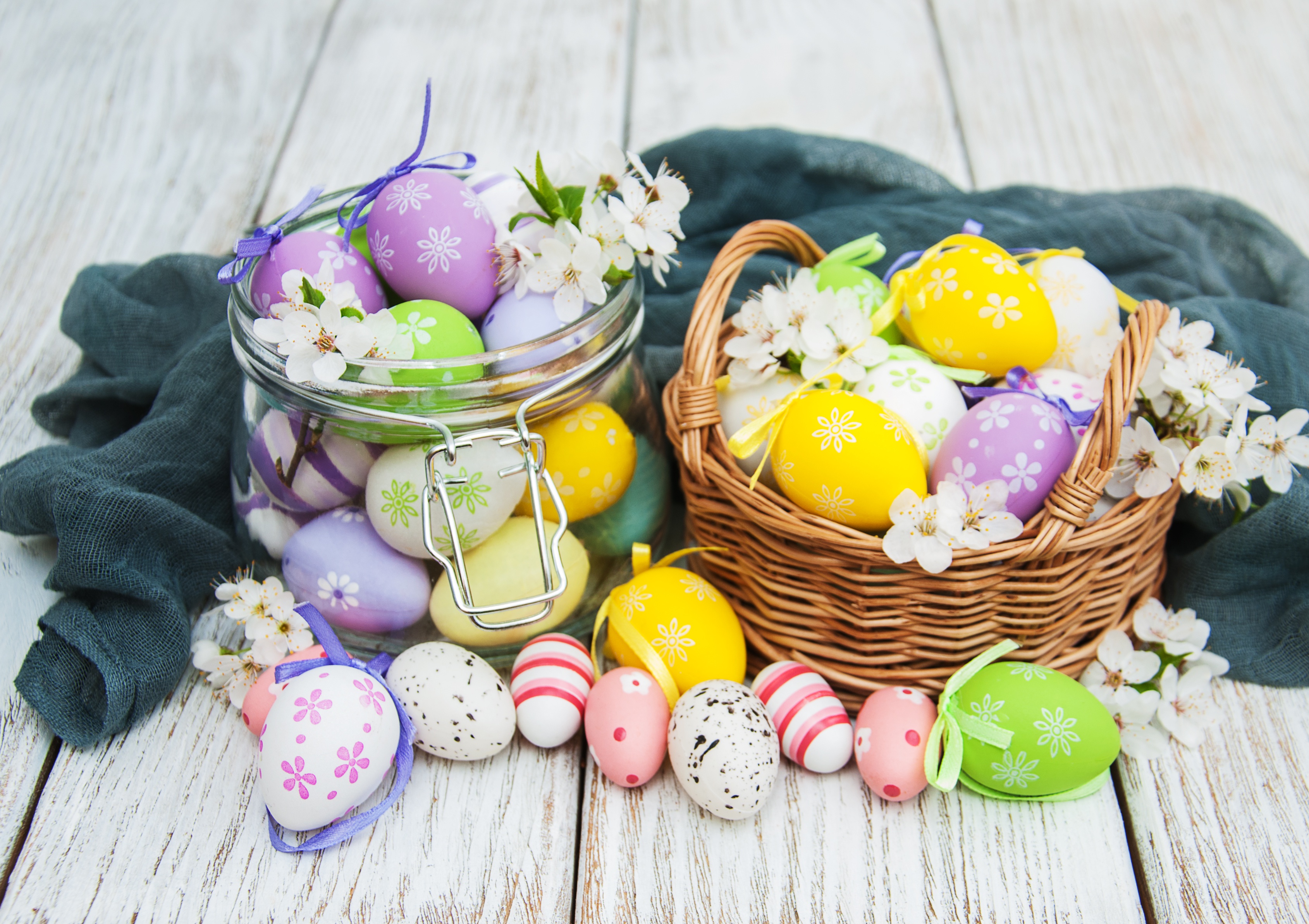 Download mobile wallpaper Easter, Flower, Holiday, Basket, Easter Egg for free.