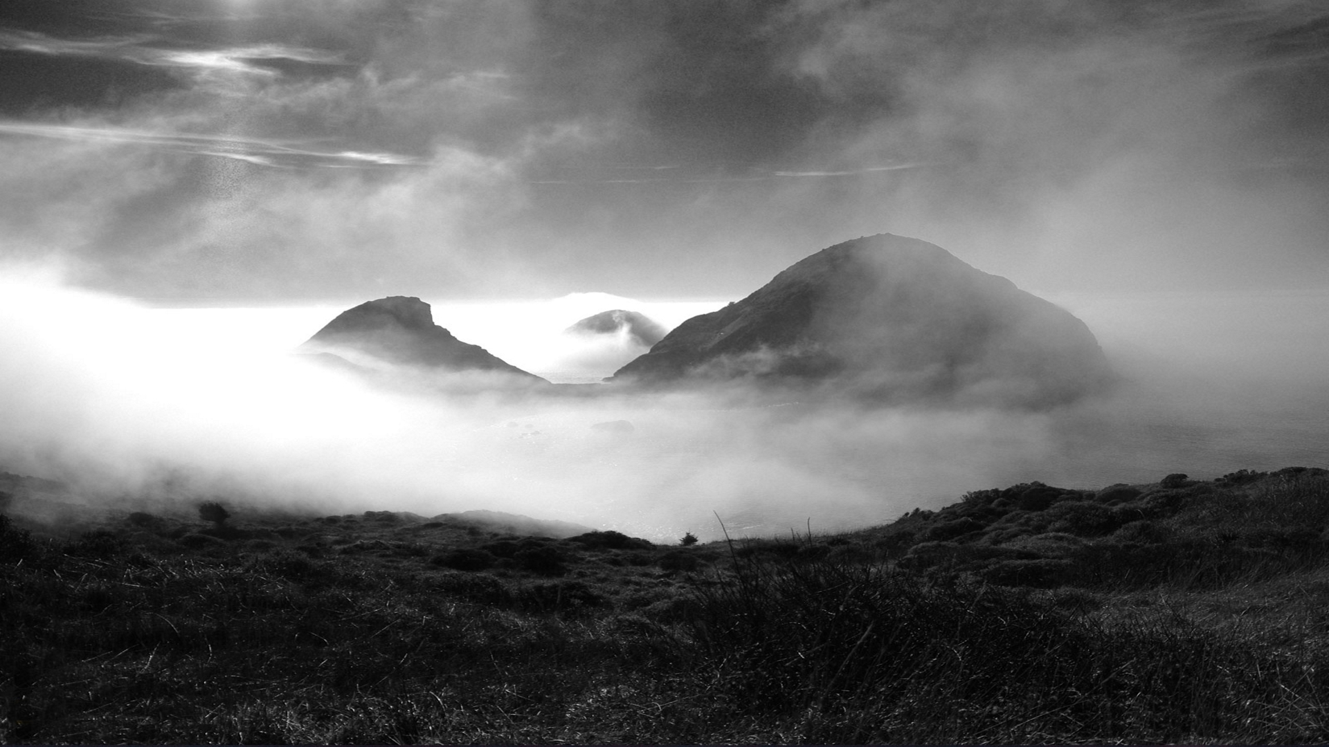 Download mobile wallpaper Black & White, Hill, Fog, Mountain, Earth, Cloud for free.