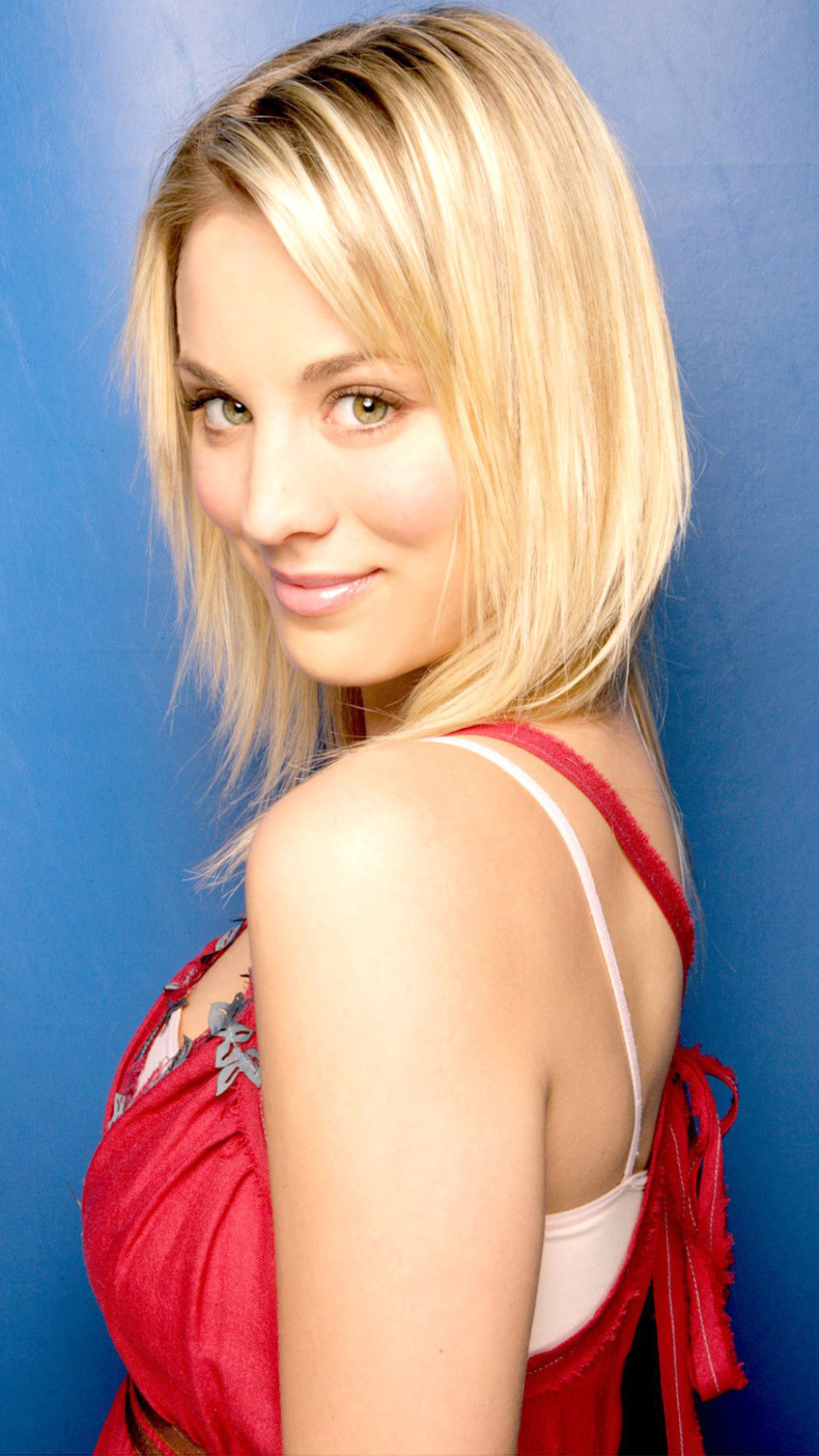 Download mobile wallpaper Celebrity, Kaley Cuoco for free.