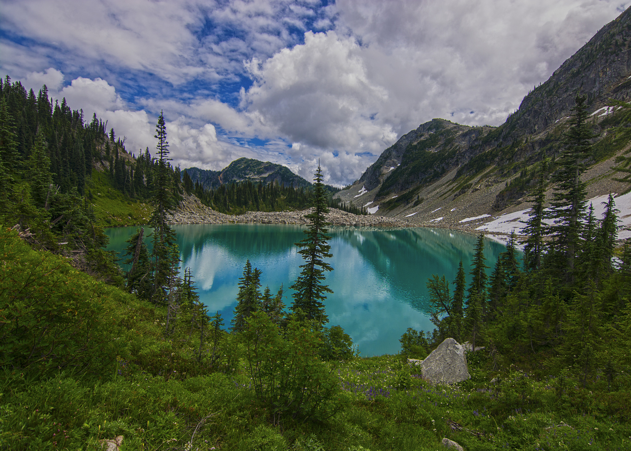 Téléchargez gratuitement l'image Paysage, Montagne, Lac, Forêt, Arbre, Nuage, Des Lacs, Terre/nature sur le bureau de votre PC