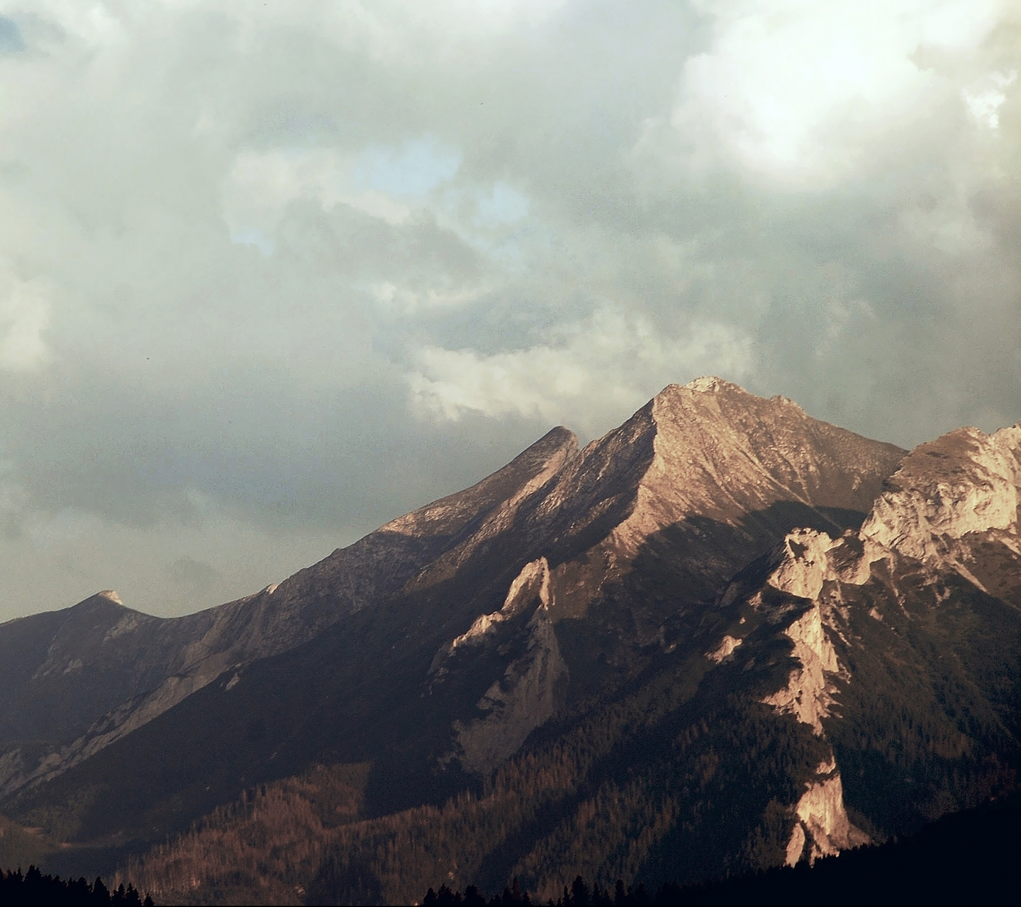 Descarga gratuita de fondo de pantalla para móvil de Montañas, Montaña, Tierra/naturaleza.