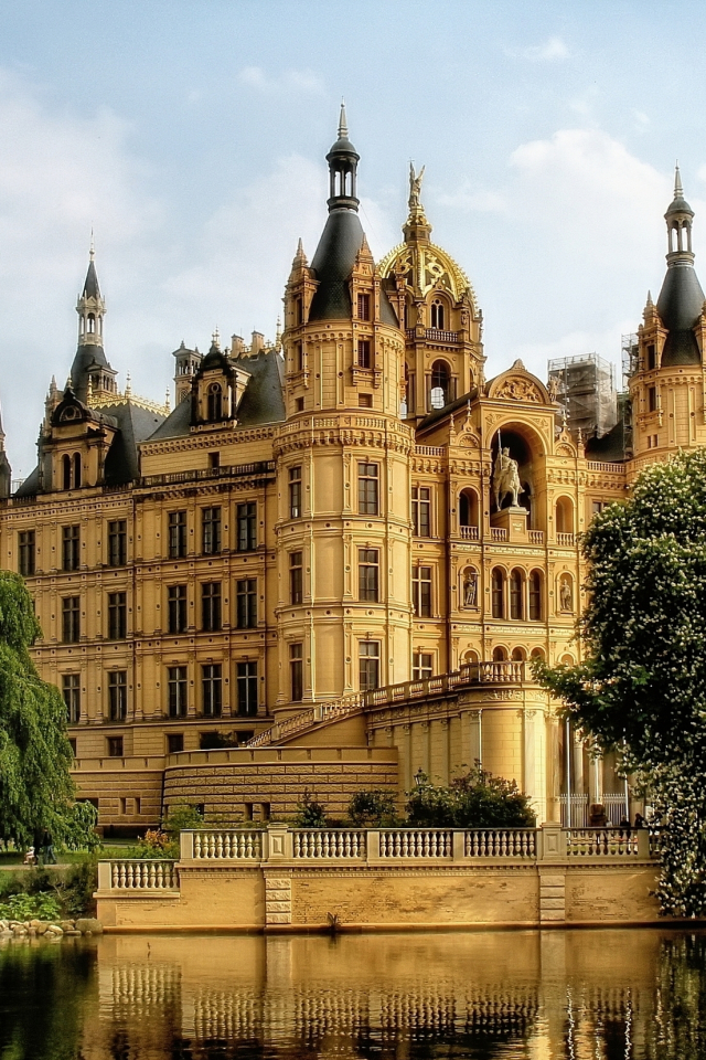 Download mobile wallpaper Architecture, Building, Tree, Hdr, Germany, Man Made, Schwerin Palace, Palaces for free.