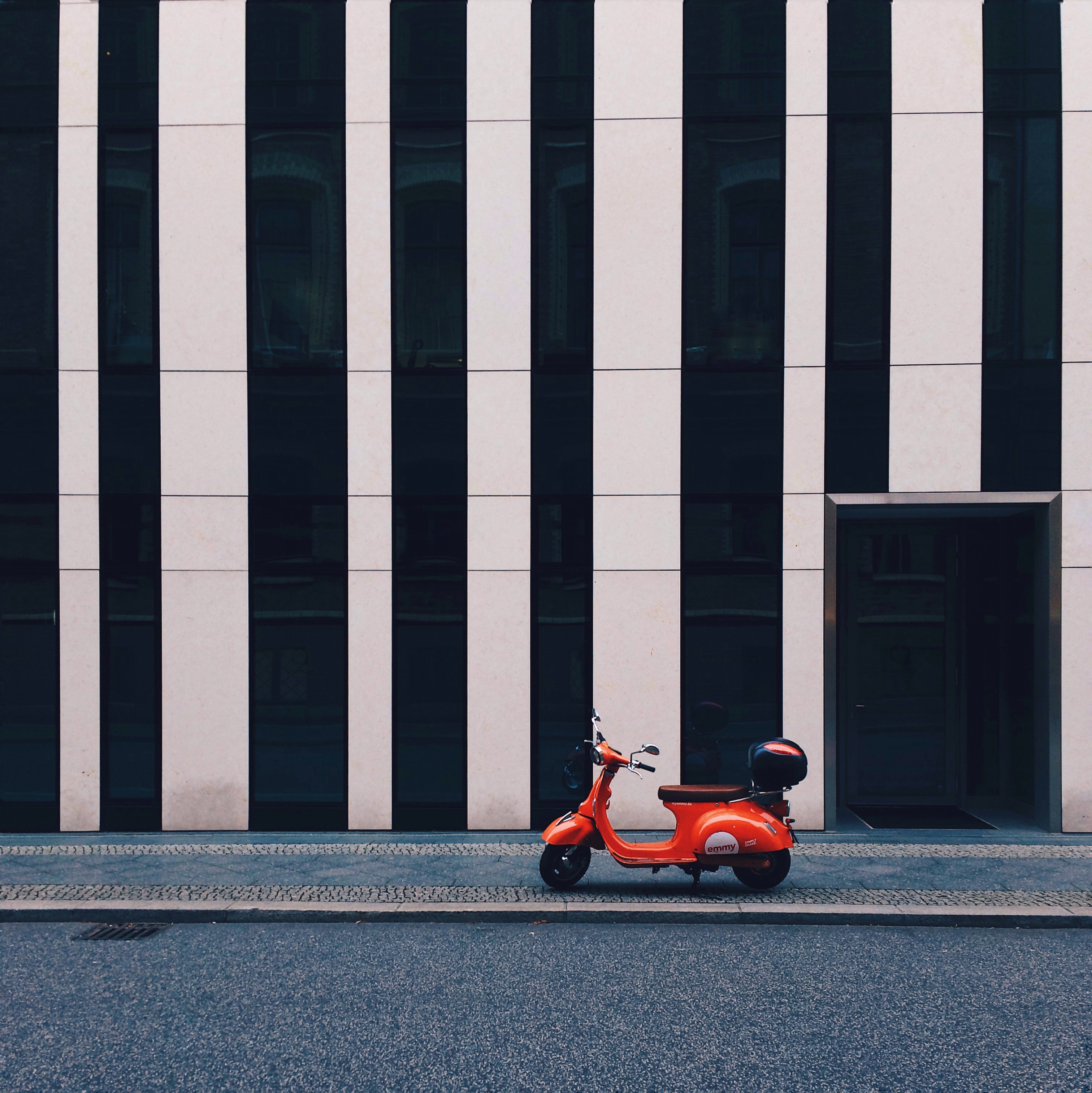 stripes, scooter, streaks, motorcycles, building, motorcycle, facade Full HD