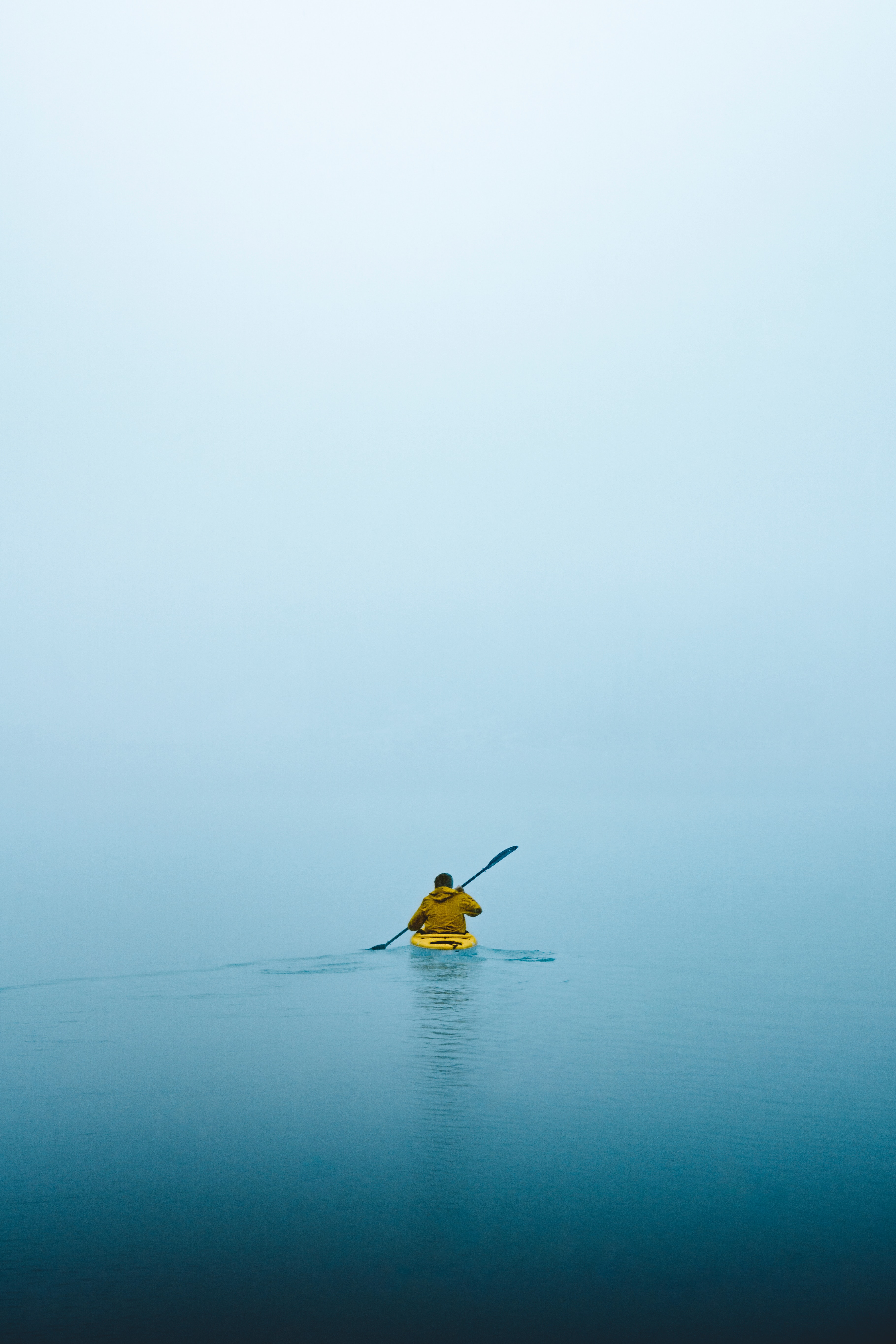 Laden Sie das Boot, Ein Boot, Nebel, Wasser, Minimalismus-Bild kostenlos auf Ihren PC-Desktop herunter
