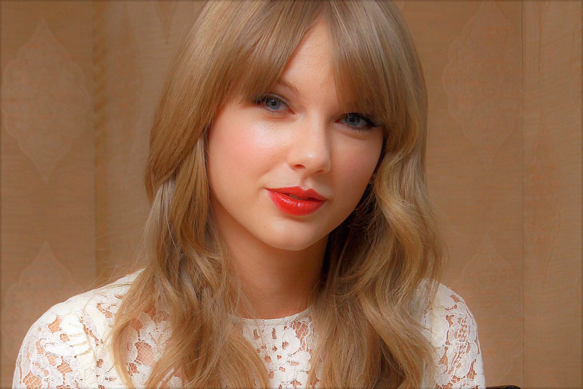 Free download wallpaper Music, Singer, Blonde, Taylor Swift on your PC desktop