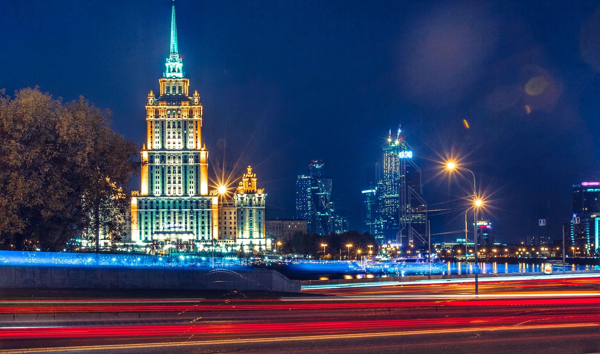 無料モバイル壁紙都市, モスクワ, 建物, 光, ロシア, 夜, マンメイド, タイムラプスをダウンロードします。