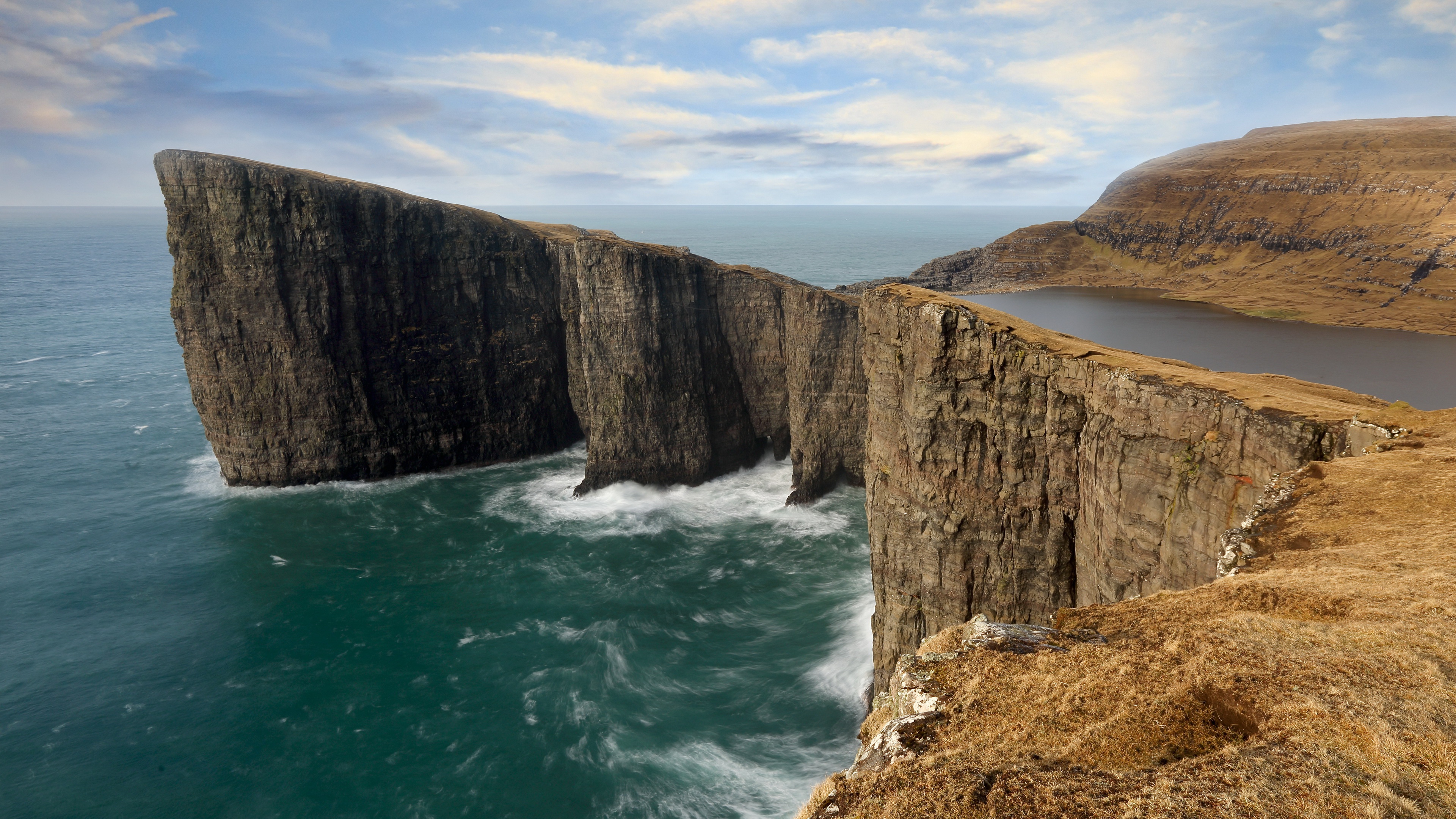 1002677 скачать картинку фарерские острова, земля/природа, береговая линия, побережье, море - обои и заставки бесплатно