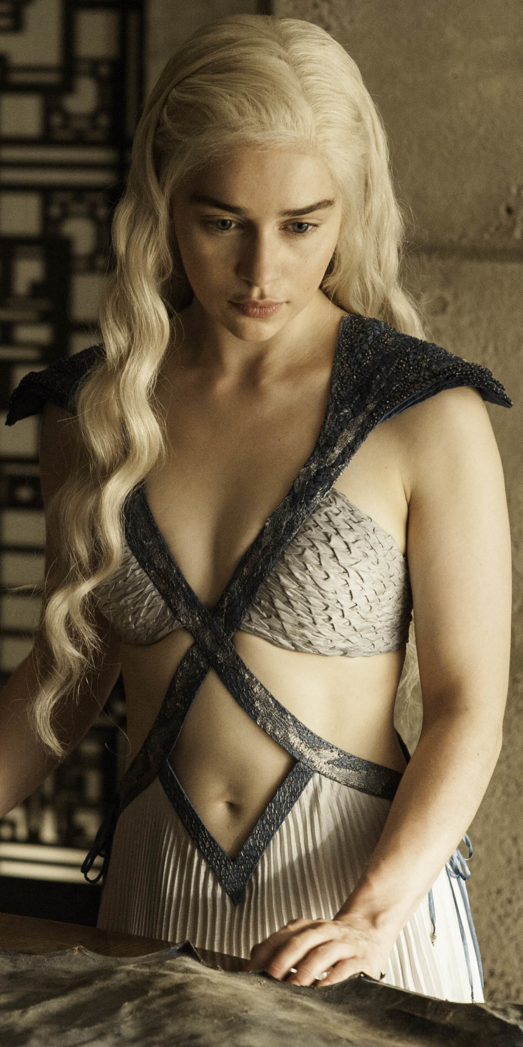 Download mobile wallpaper Game Of Thrones, Tv Show, Daenerys Targaryen, Emilia Clarke for free.