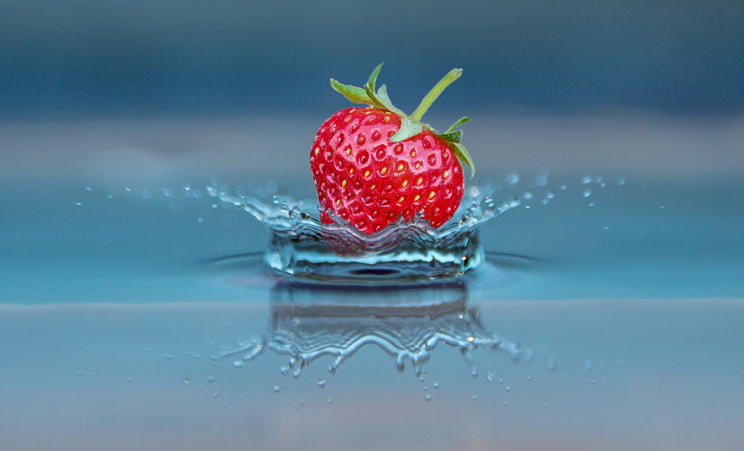 Download mobile wallpaper Fruits, Water, Food, Strawberry, Splash, Berry for free.