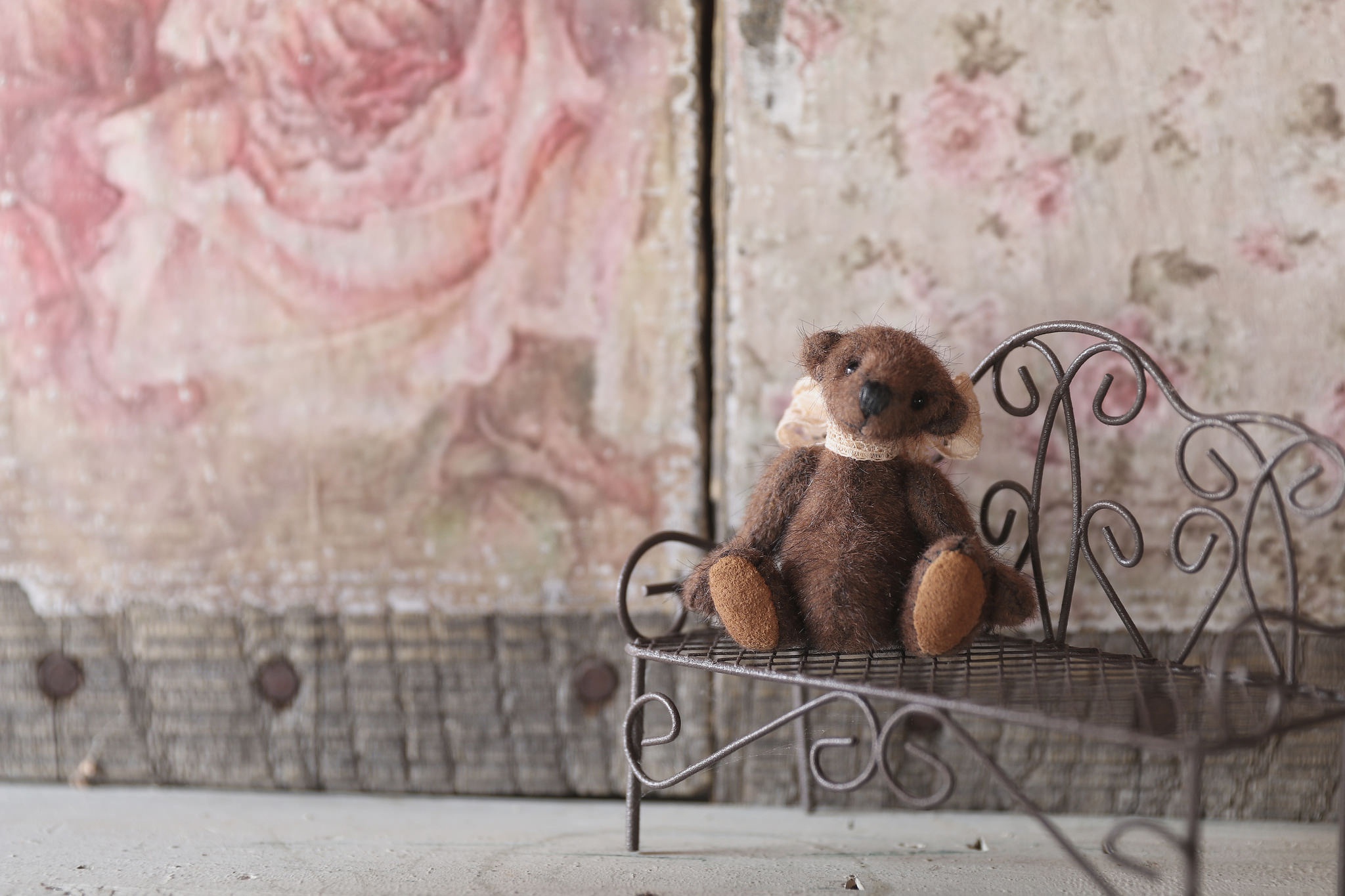 Free download wallpaper Teddy Bear, Toy, Bench, Man Made, Stuffed Animal on your PC desktop
