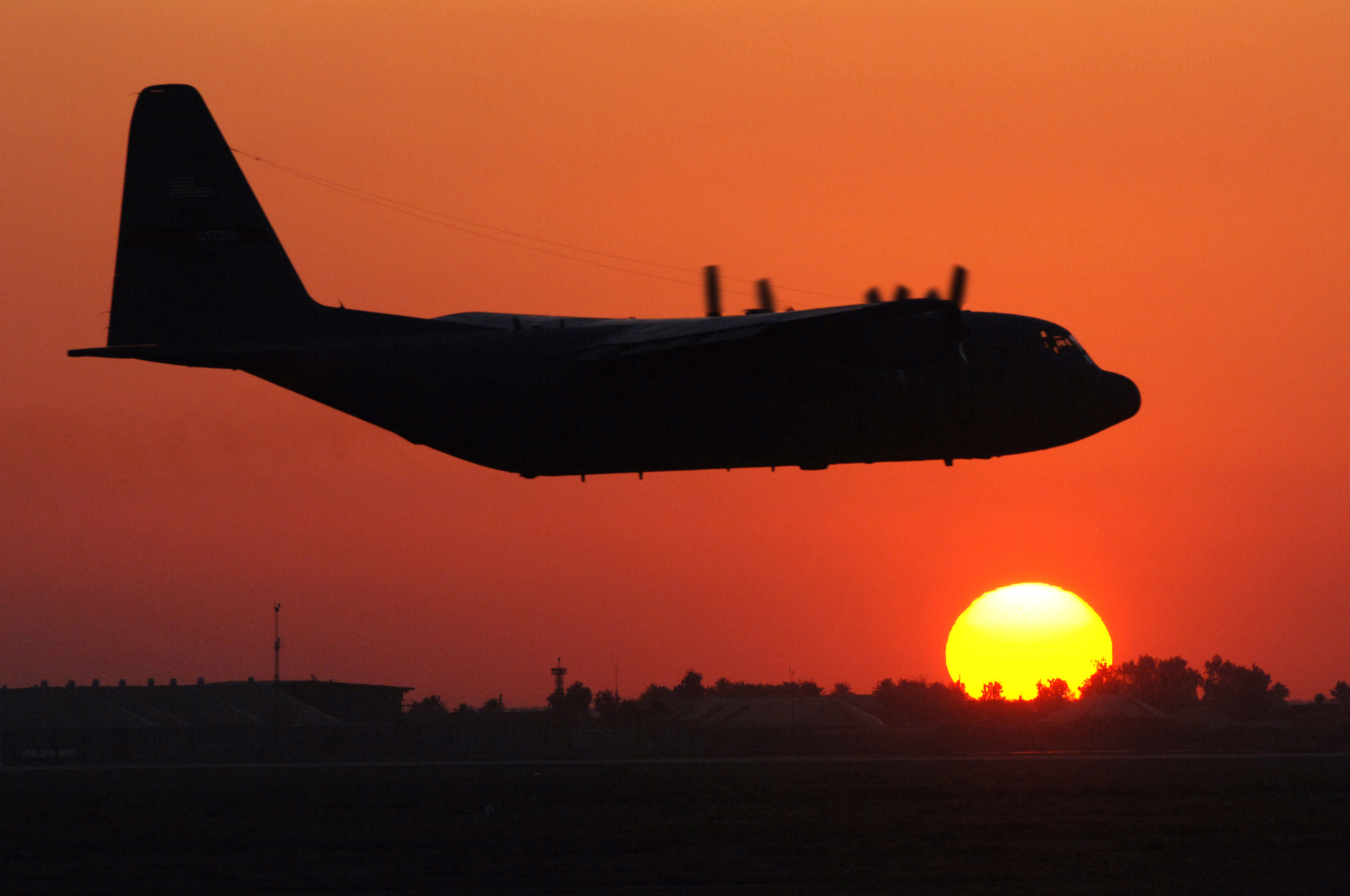 Скачати мобільні шпалери Військовий, Lockheed C 130 Hercules безкоштовно.