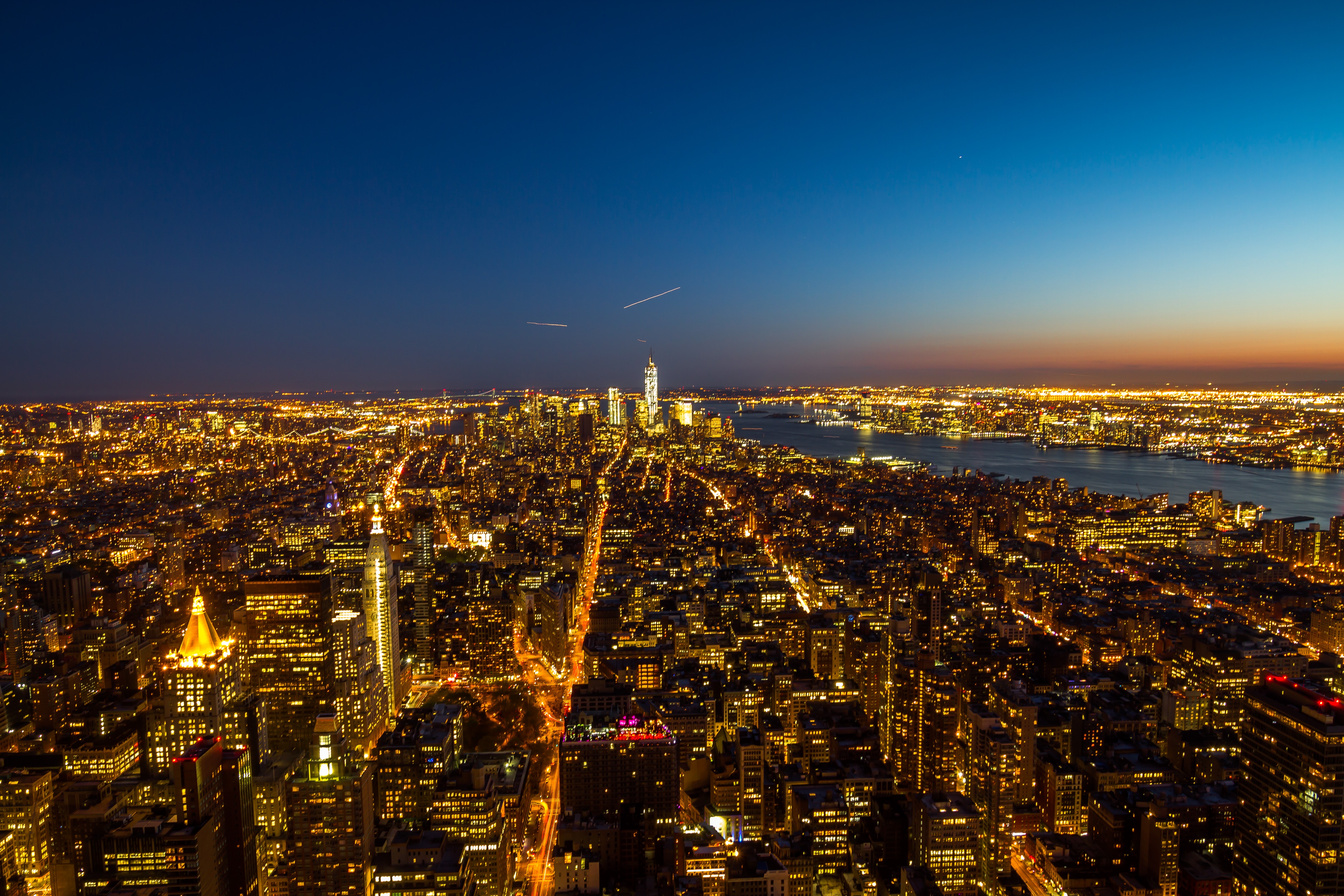 Laden Sie das Städte, Night City, Blick Von Oben, Nächtliche Stadt, Usa, New York-Bild kostenlos auf Ihren PC-Desktop herunter