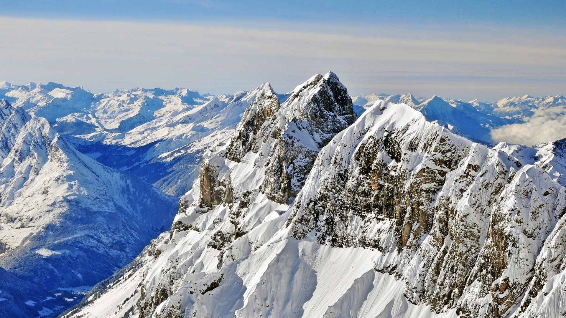 Handy-Wallpaper Landschaft, Winter, Natur, Schnee, Gipfel, Klippe, Gebirge, Erde/natur, Luftbildfotografie kostenlos herunterladen.