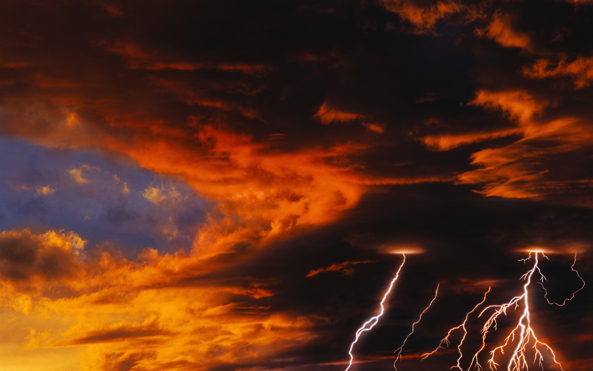 Free download wallpaper Landscape, Clouds, Lightning on your PC desktop